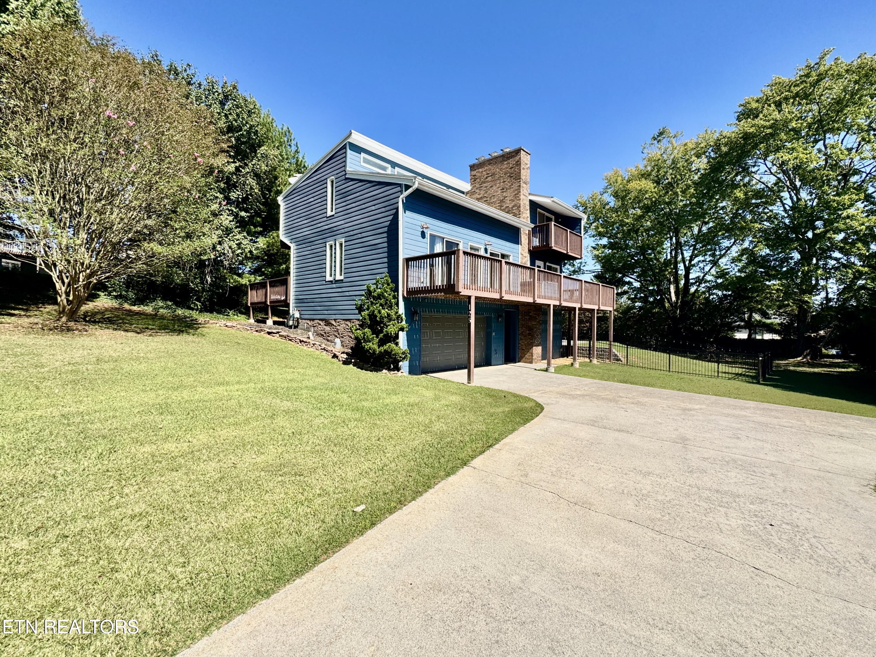125 Orchard Crest Circle Clinton TN 37716