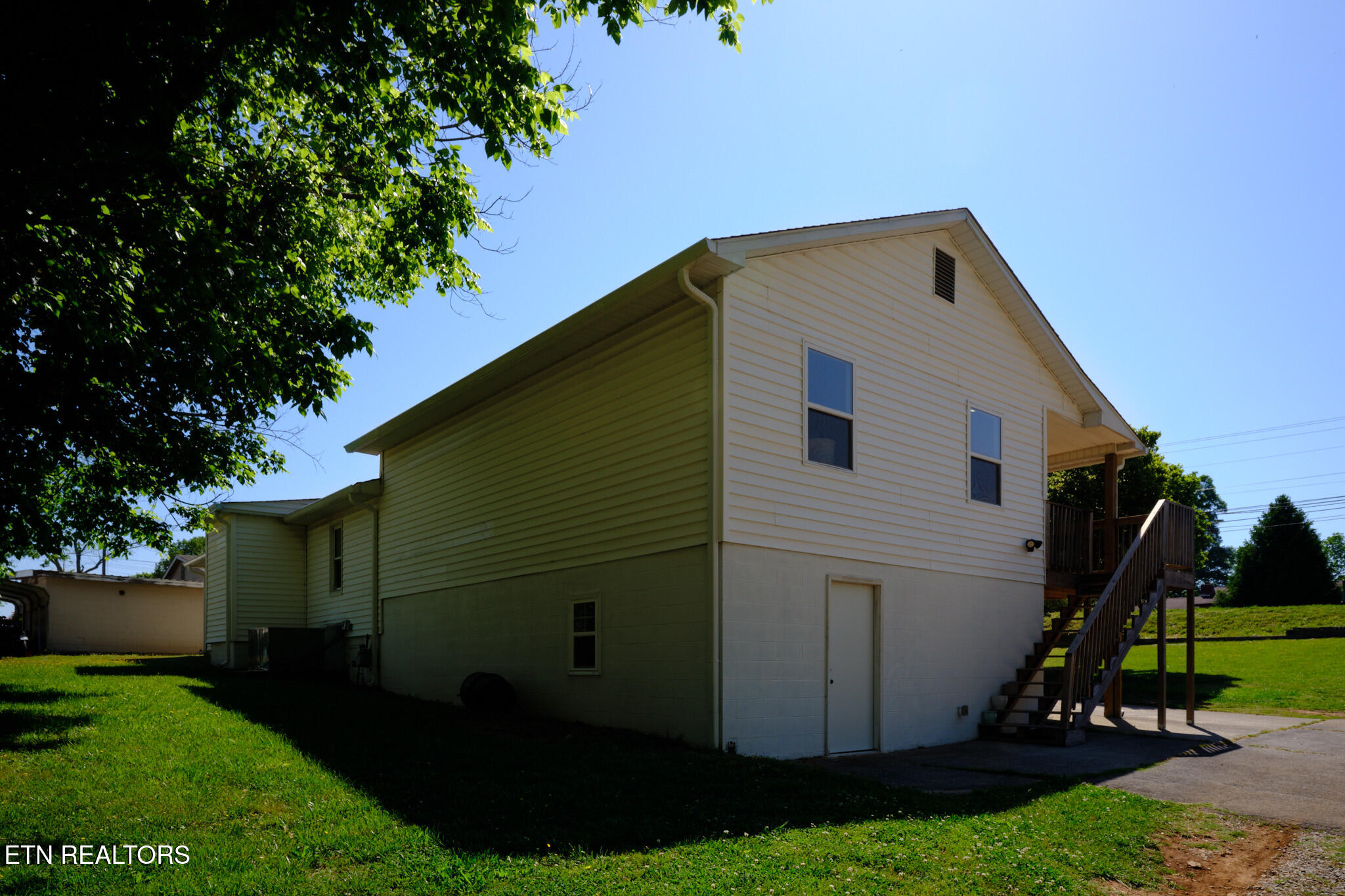 8000 W Highway 11 Lenoir City TN 37771
