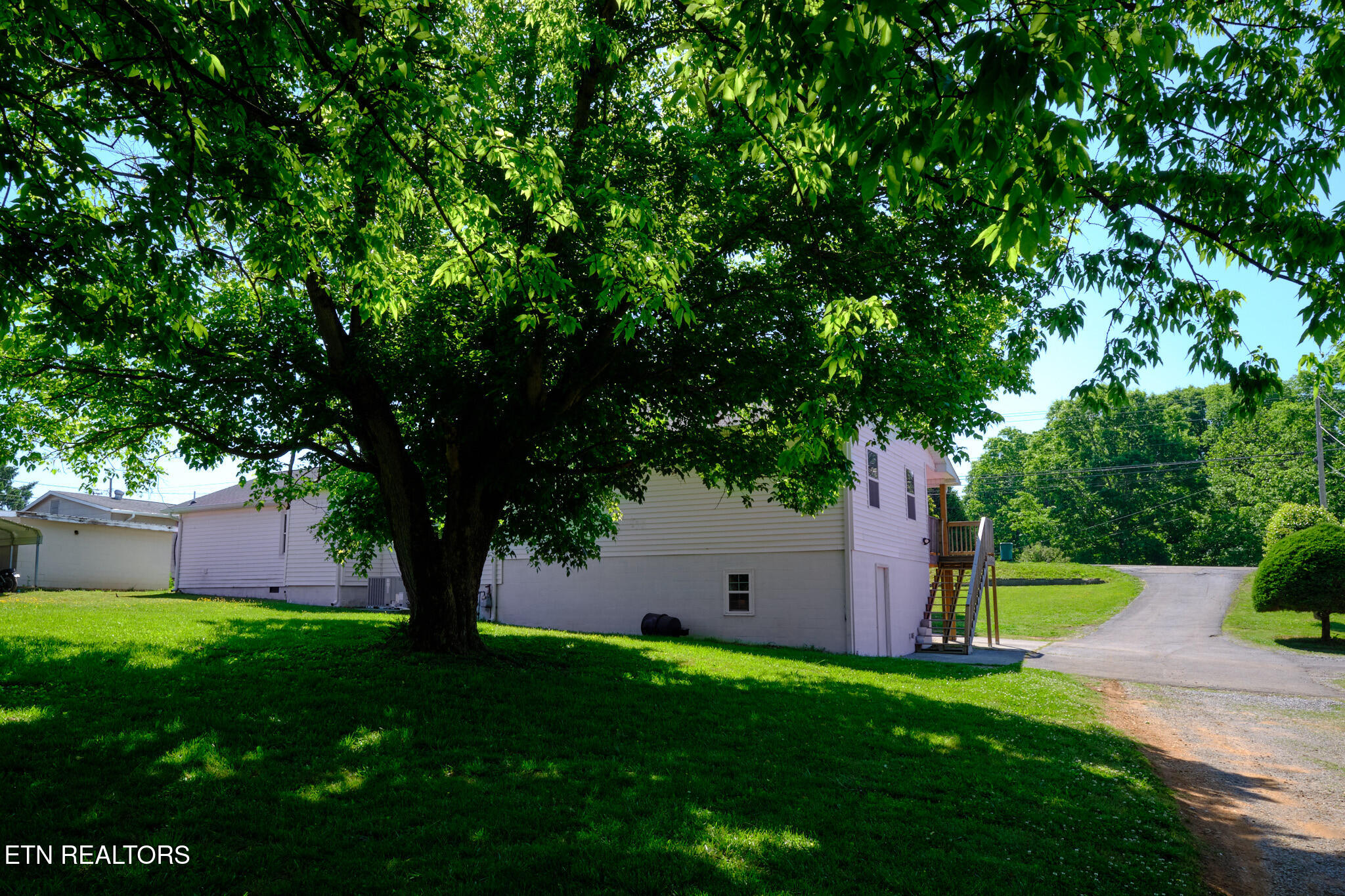 8000 W Highway 11 Lenoir City TN 37771