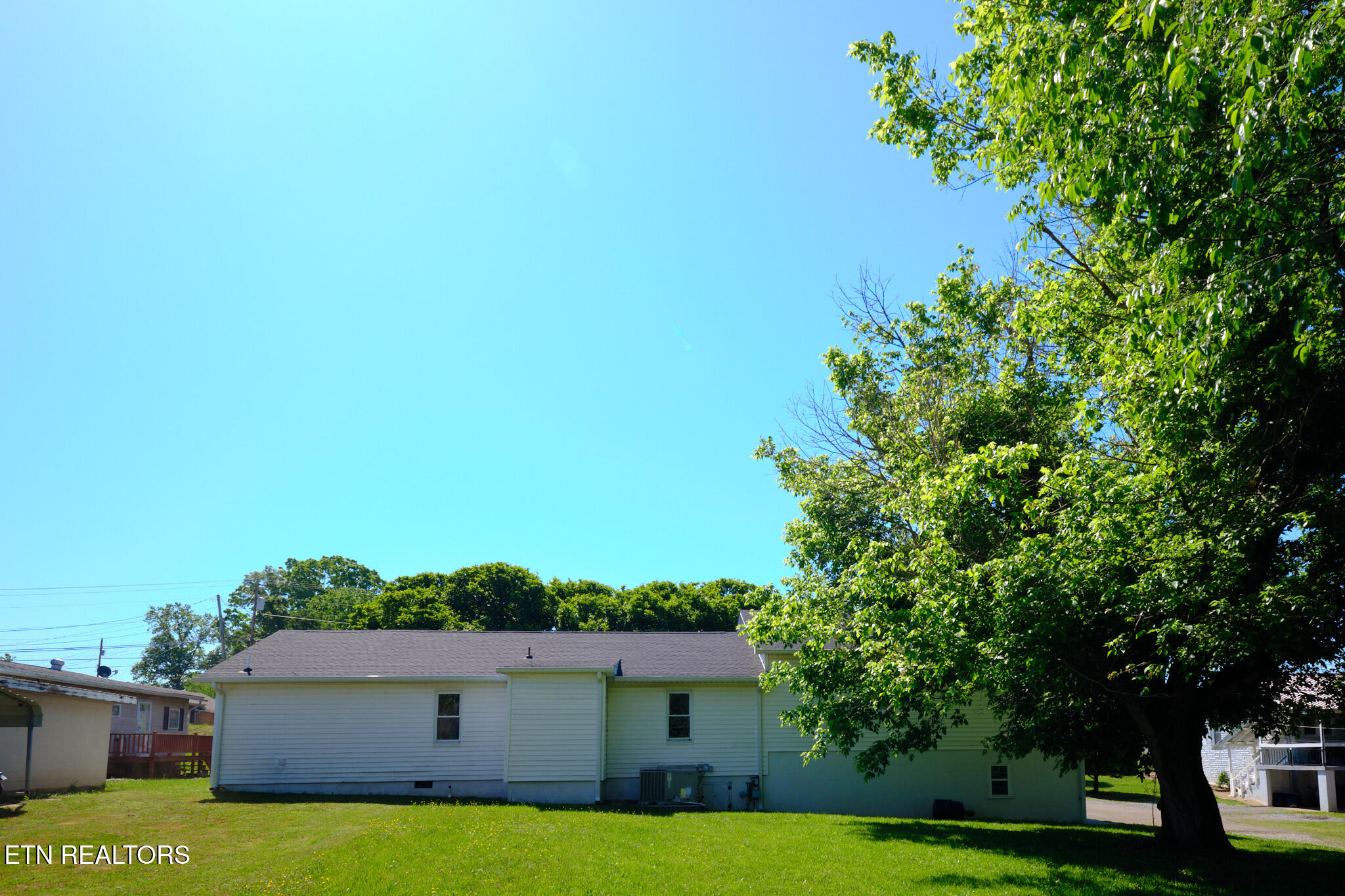 8000 W Highway 11 Lenoir City TN 37771