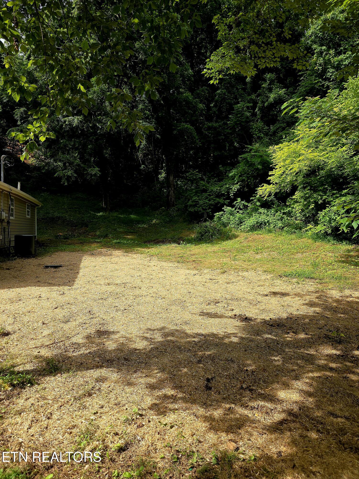 2074 Long Hollow Road Lafollette TN 37766