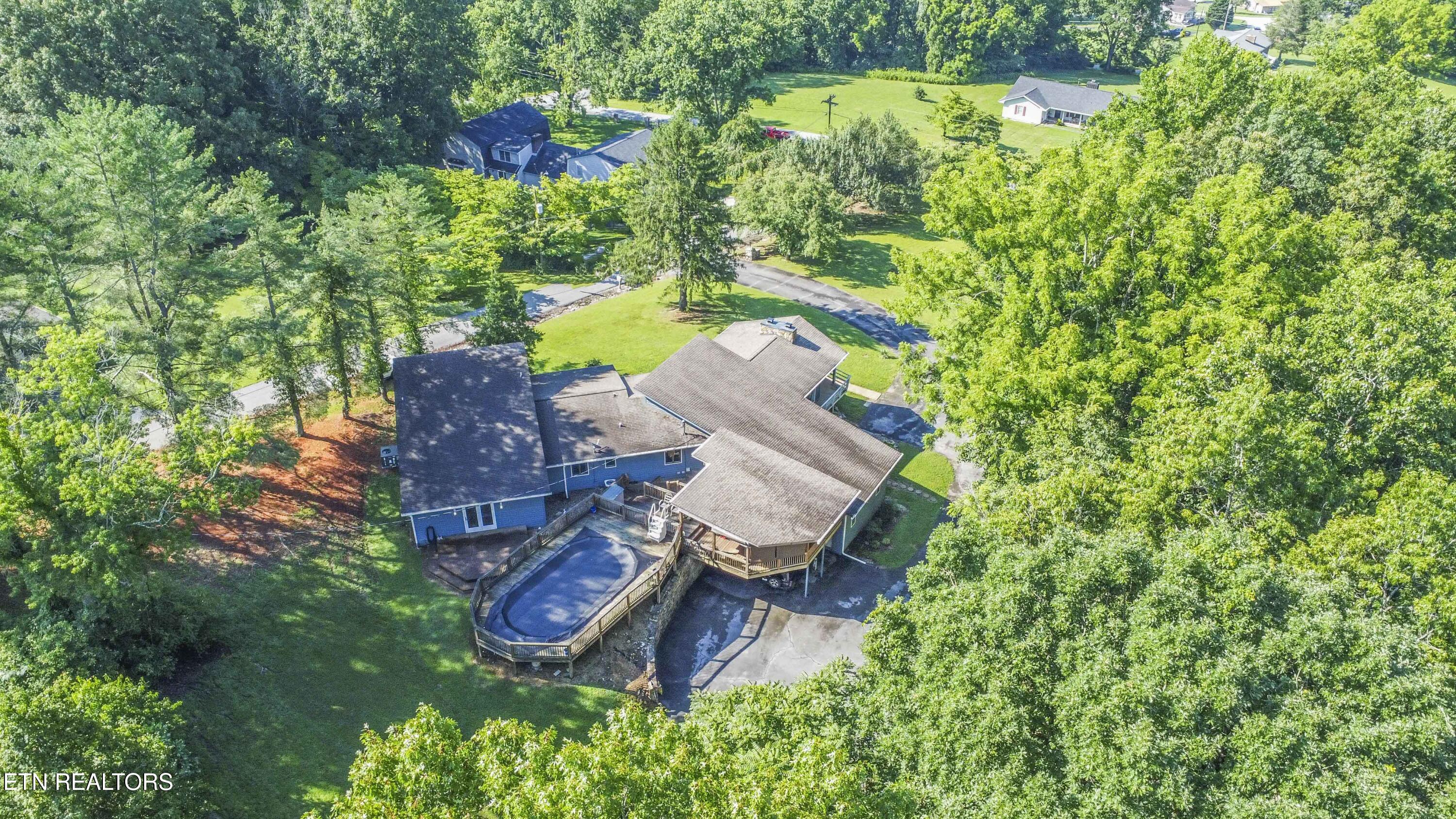 111 Rogers Lane Lafollette TN 37766