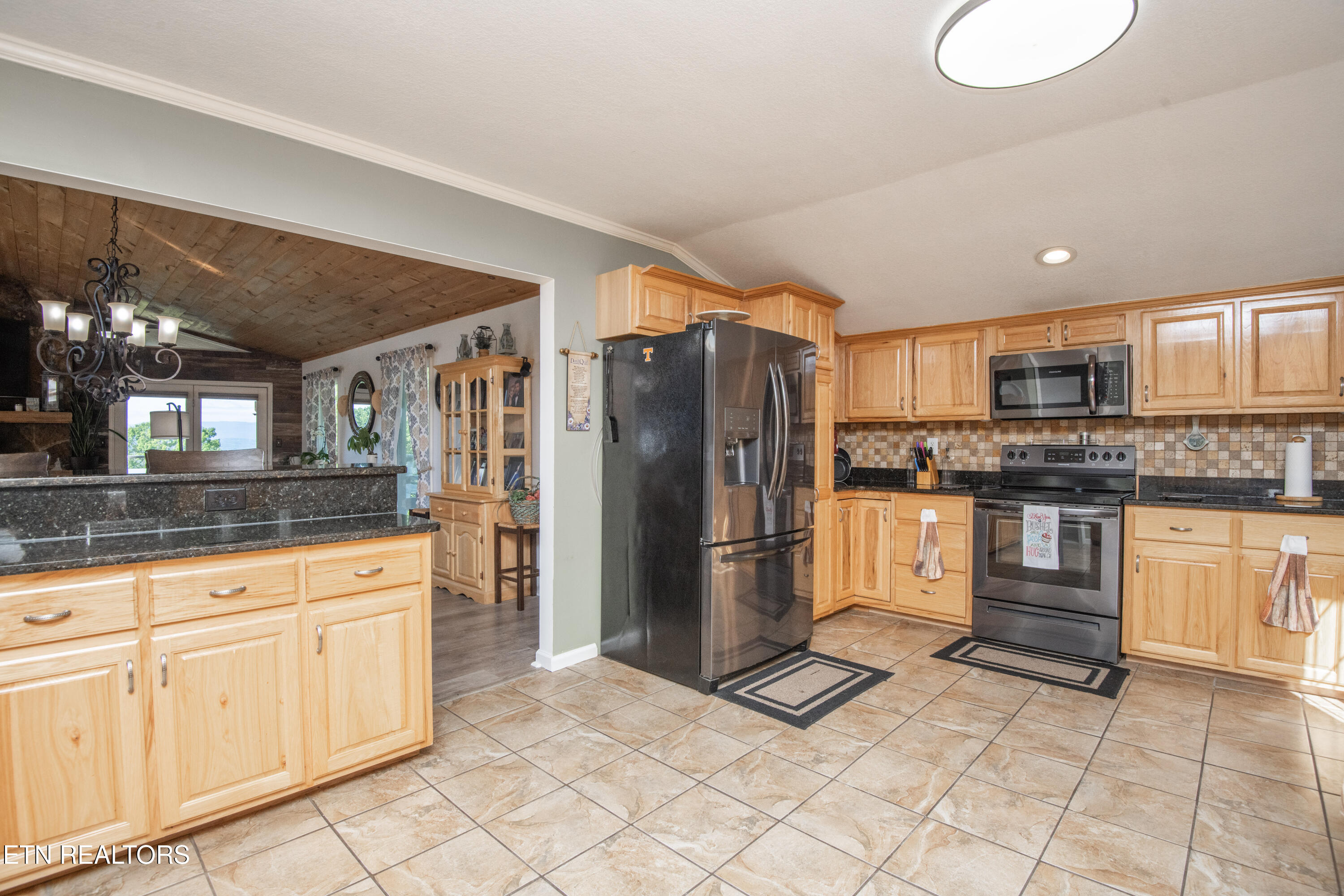 111 Rogers Lane Lafollette TN 37766