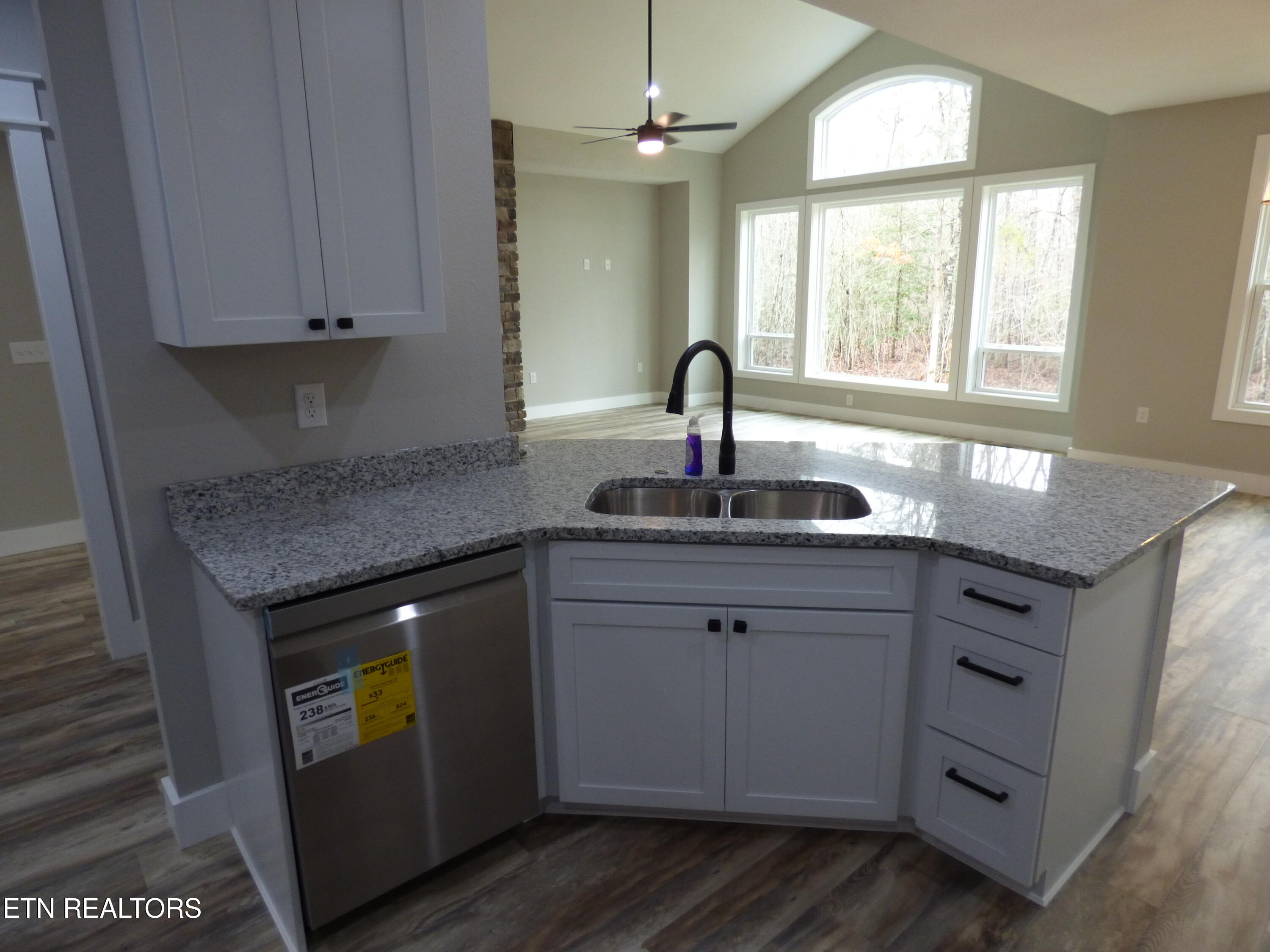 144 Hawes Circle Crossville TN 38558