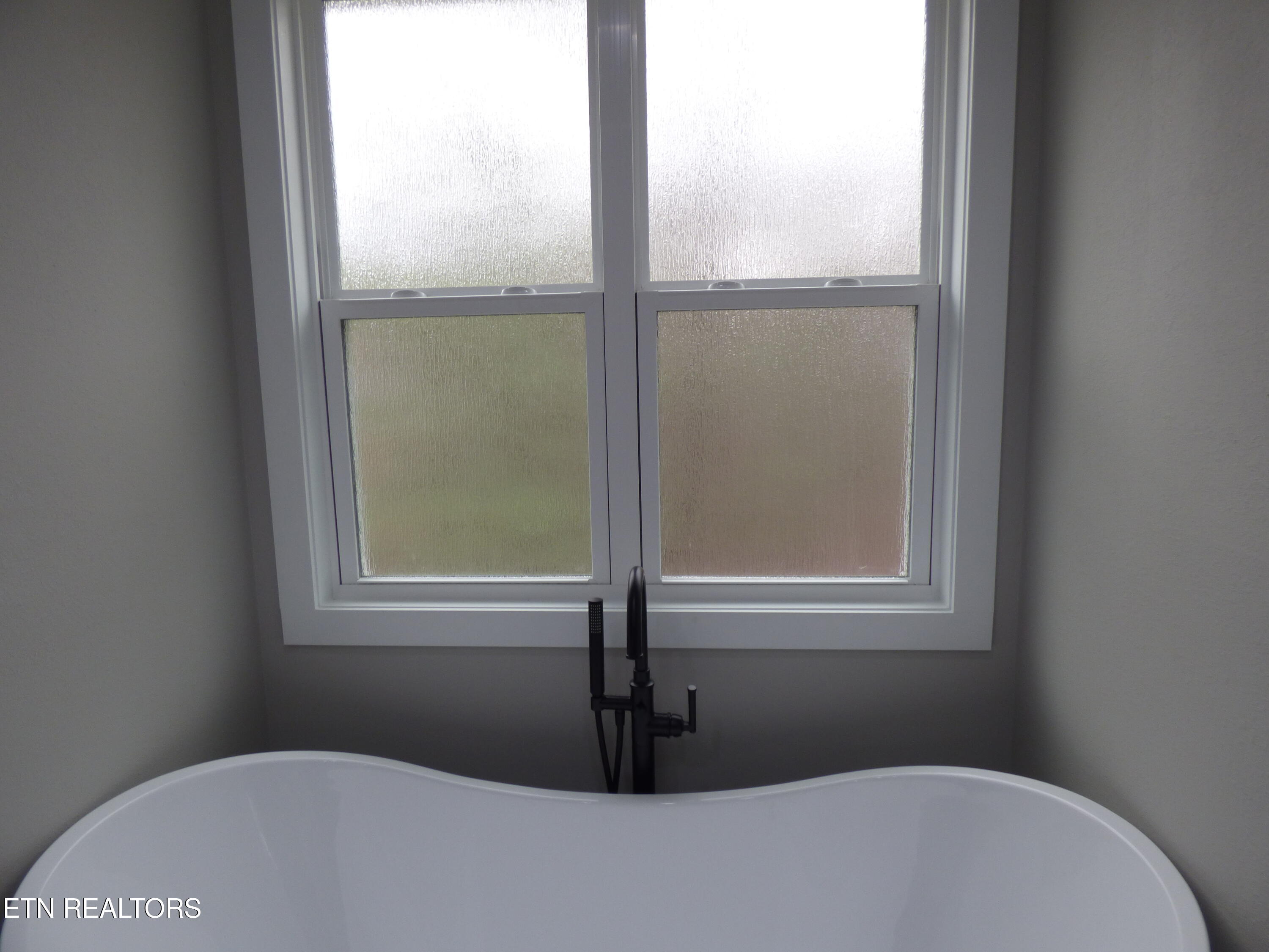 144 Hawes Circle Crossville TN 38558