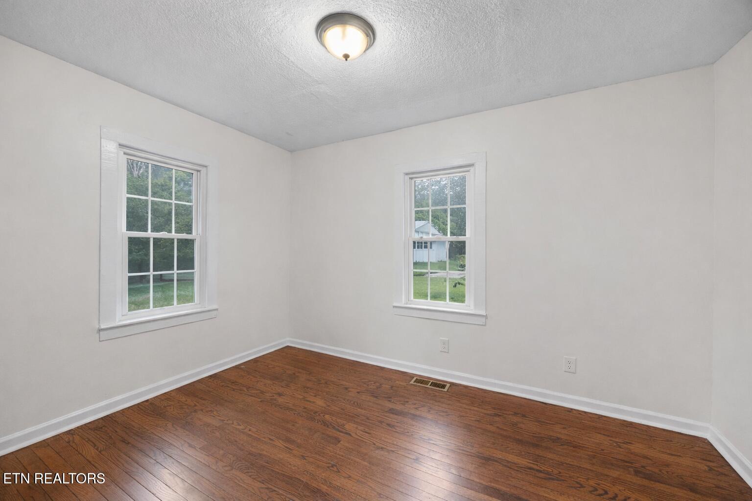 4854 Co Op Road Rockford TN 37853