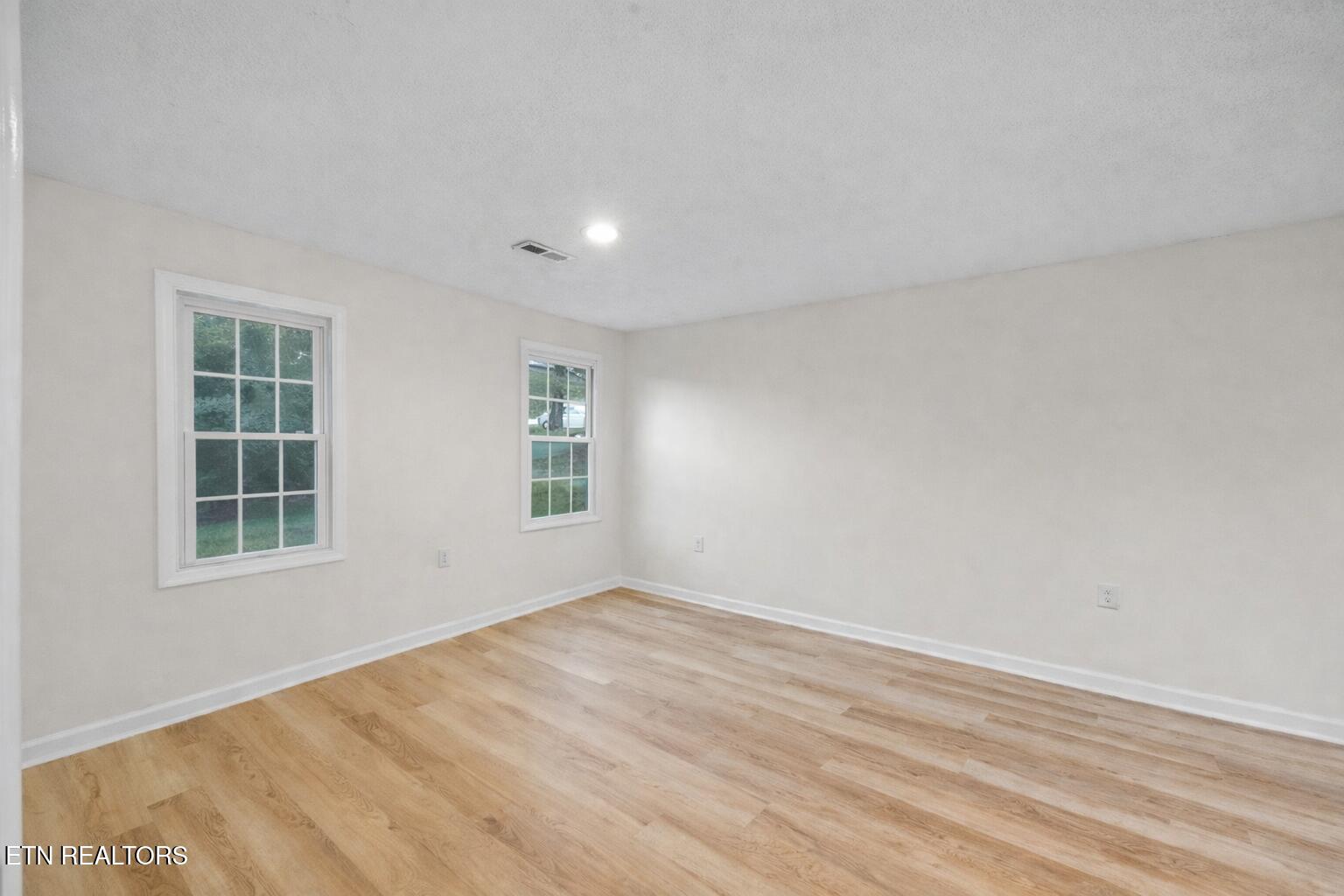 4854 Co Op Road Rockford TN 37853