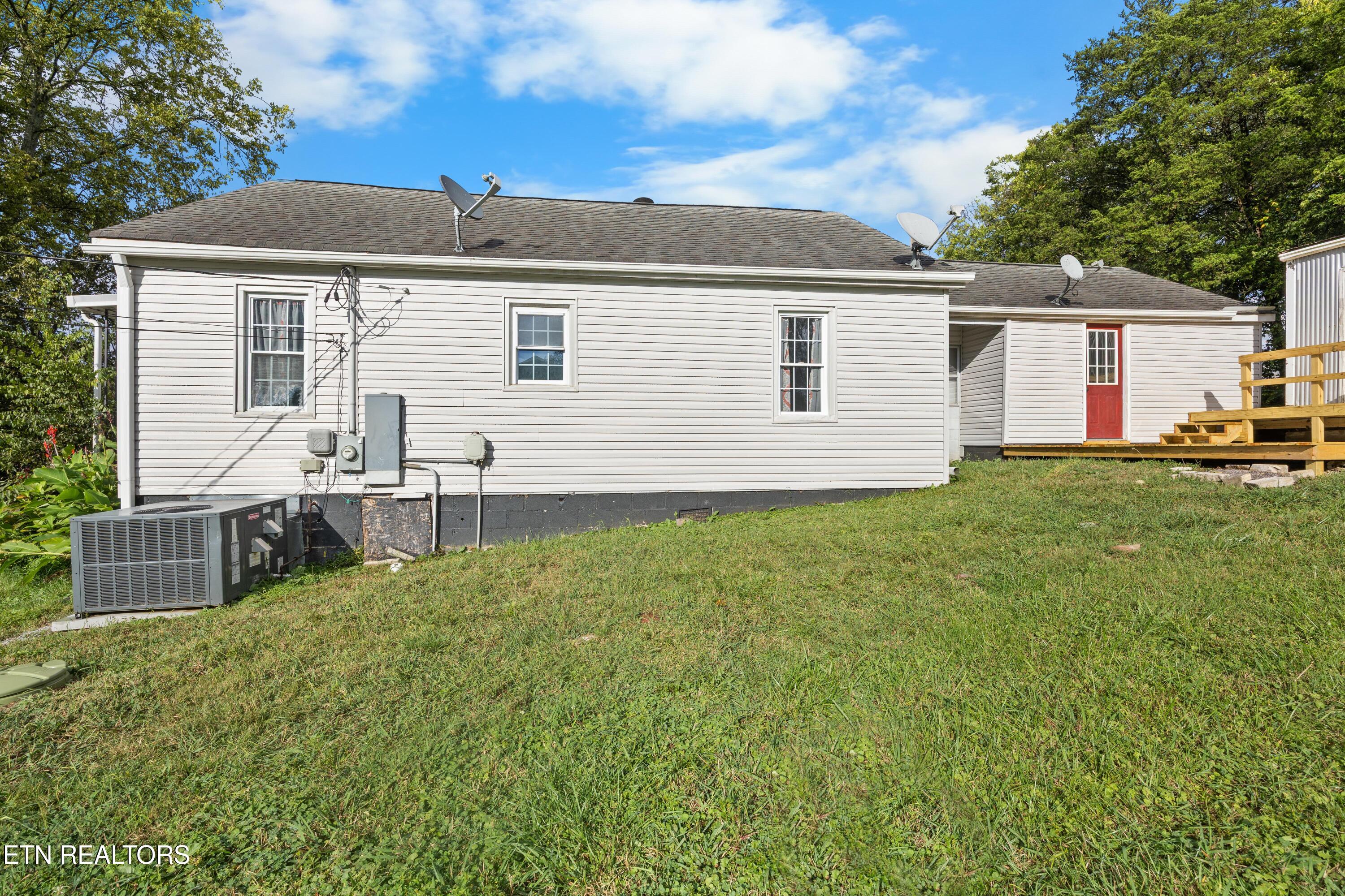 4854 Co Op Road Rockford TN 37853
