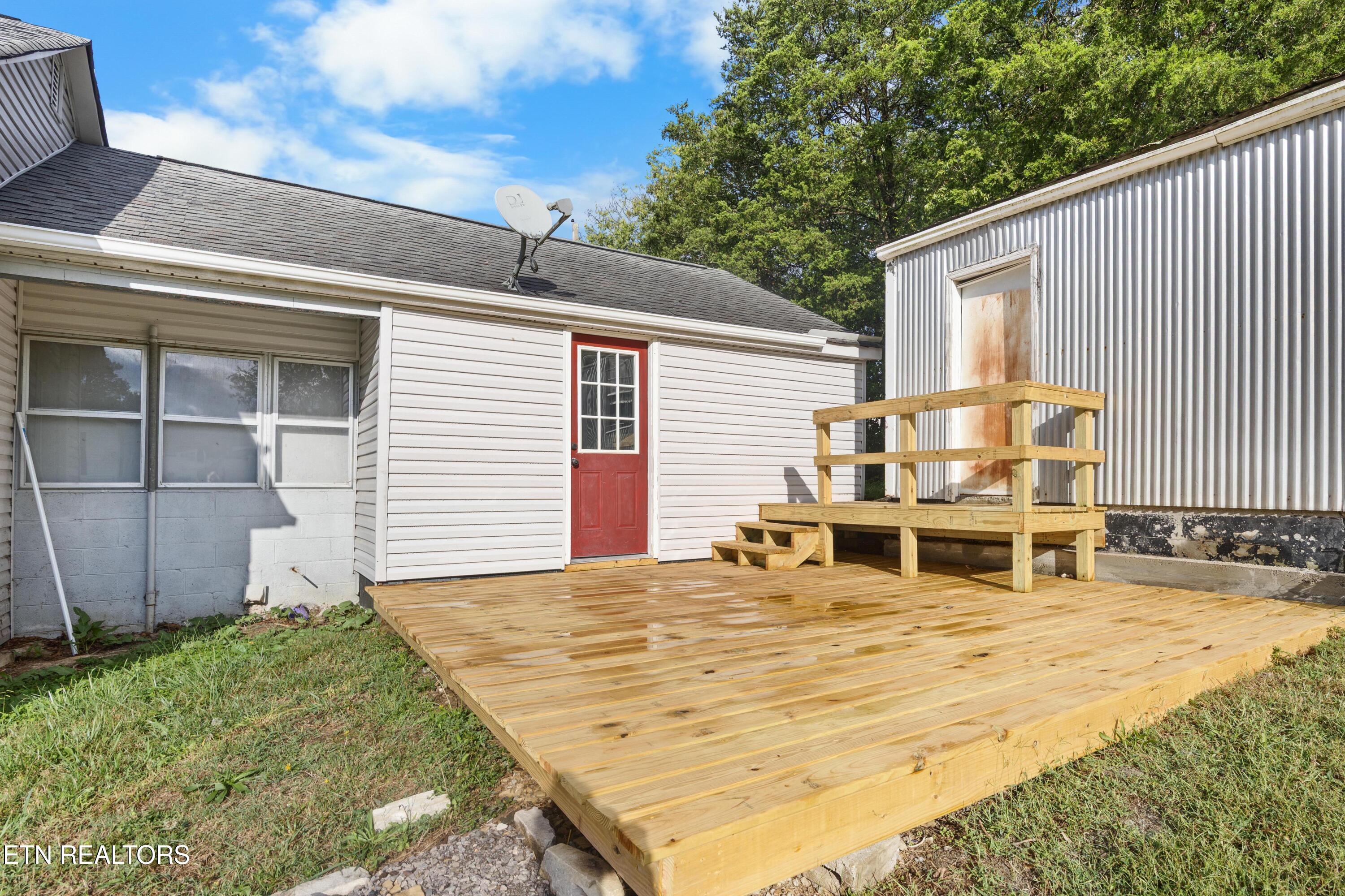 4854 Co Op Road Rockford TN 37853