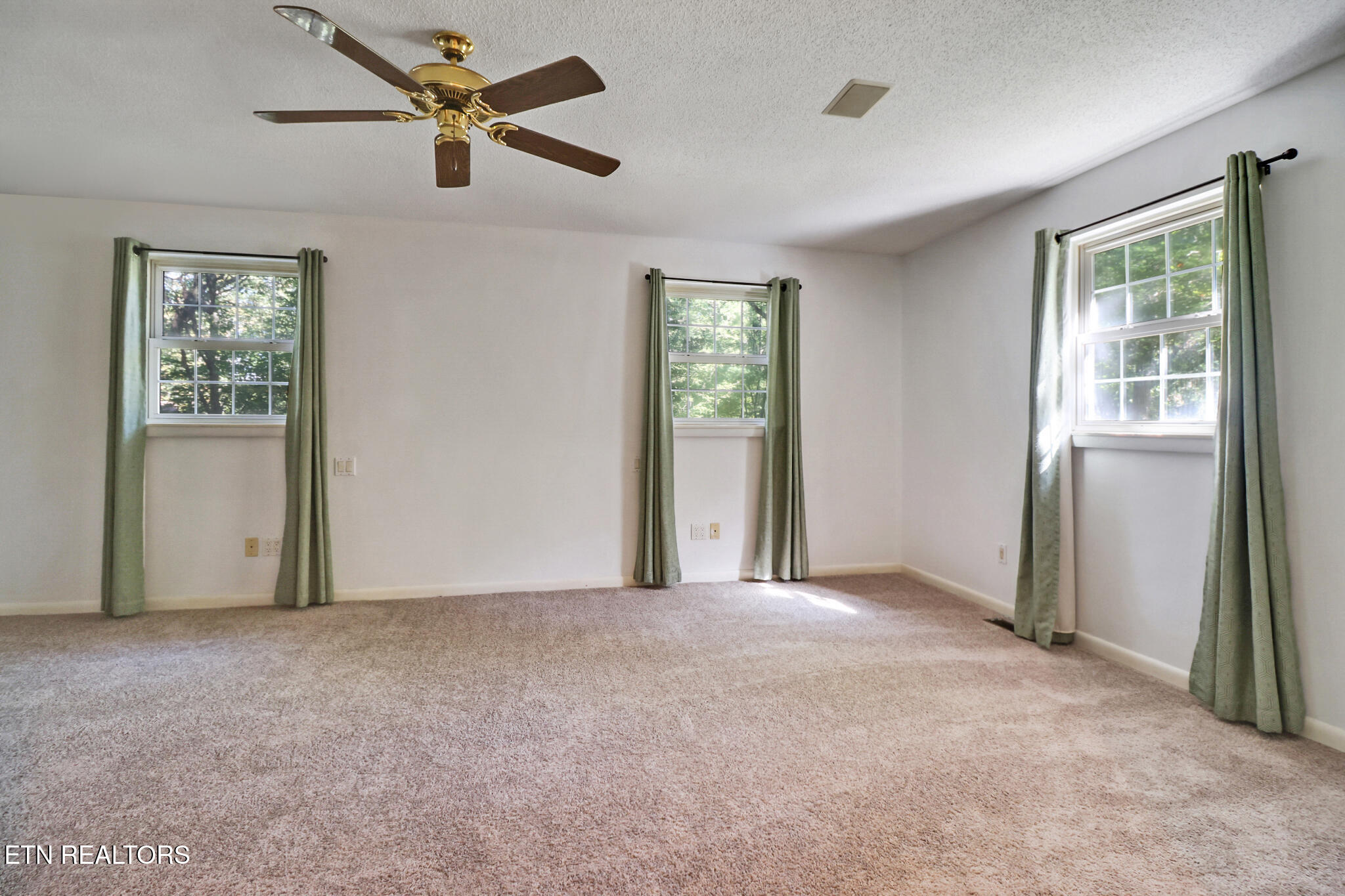 3094 Renegade Mountain Parkway Crab Orchard TN 37723