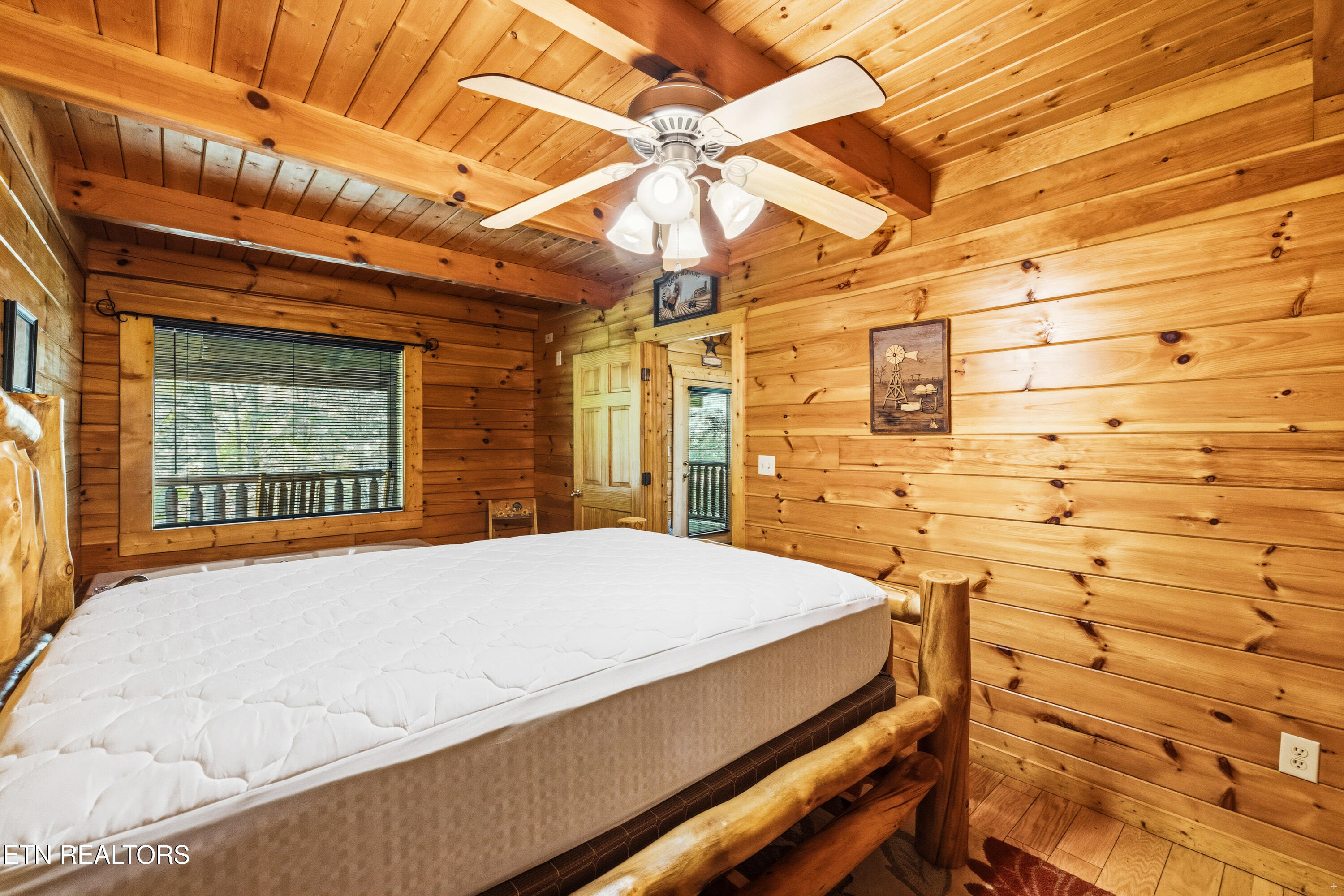 1922 Beach Front Drive Sevierville TN 37876