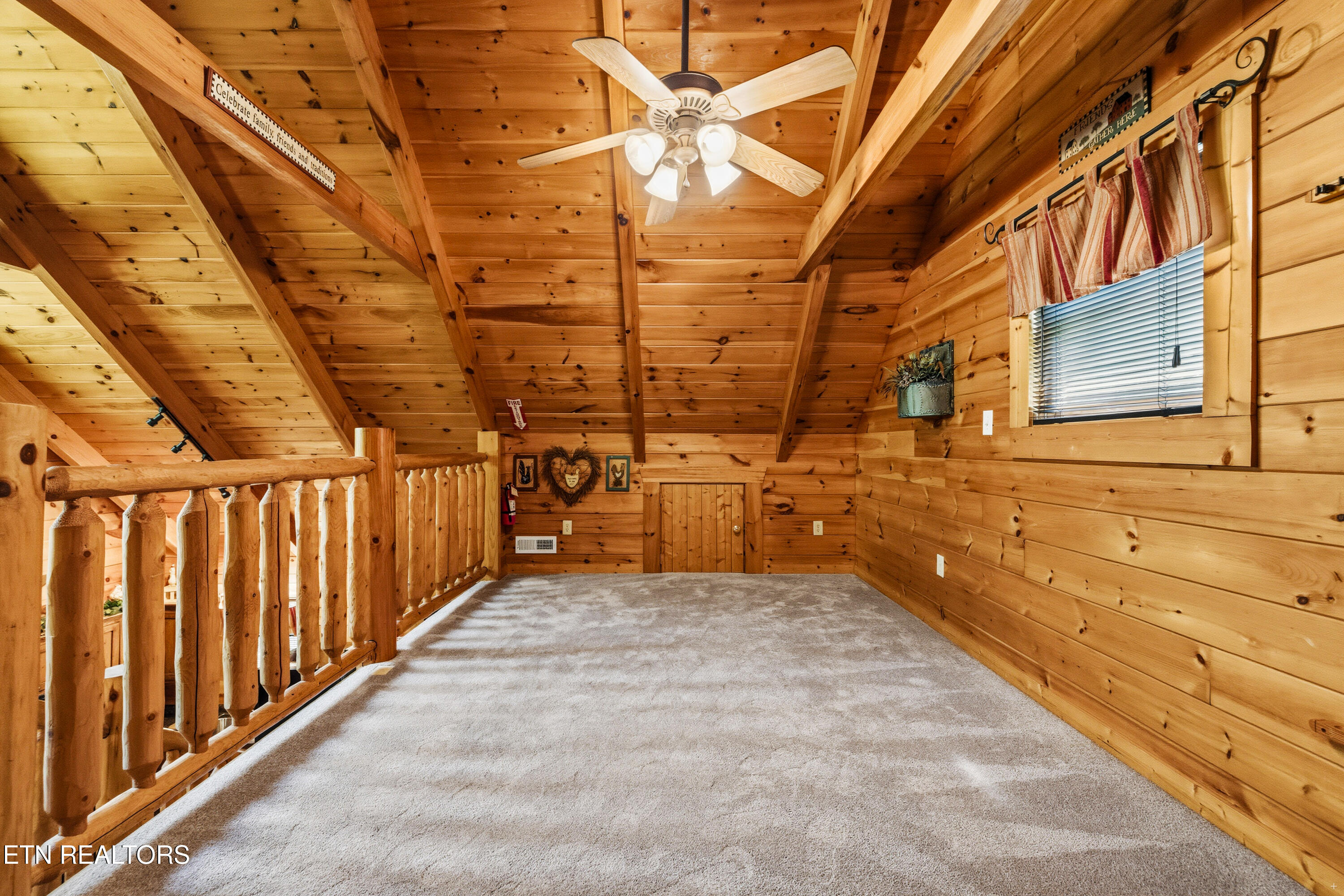 1922 Beach Front Drive Sevierville TN 37876