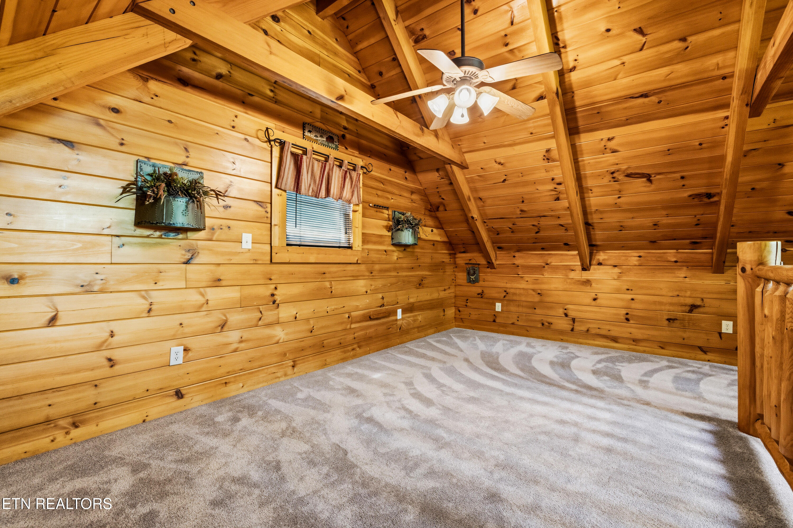 1922 Beach Front Drive Sevierville TN 37876