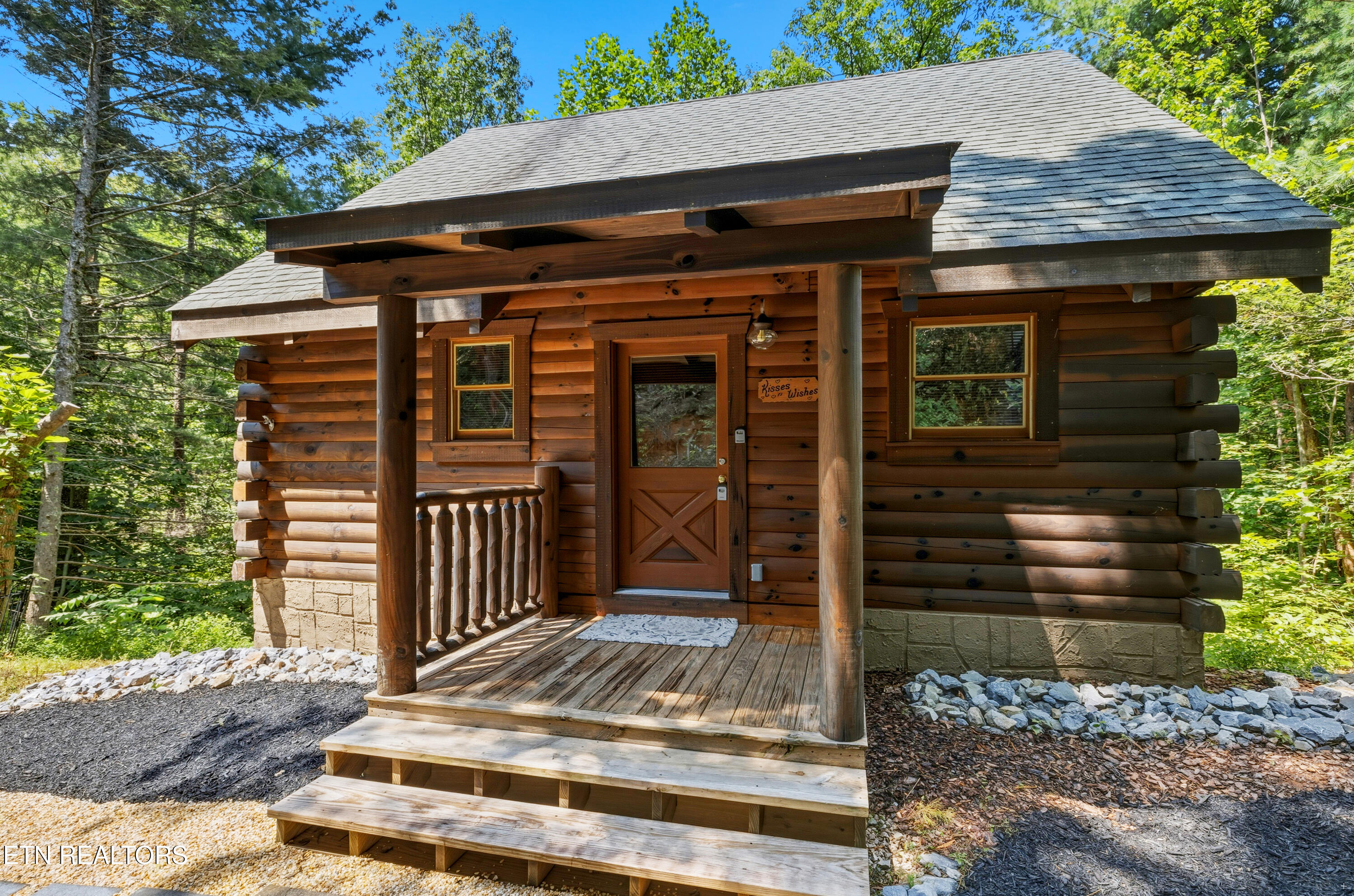 1922 Beach Front Drive Sevierville TN 37876
