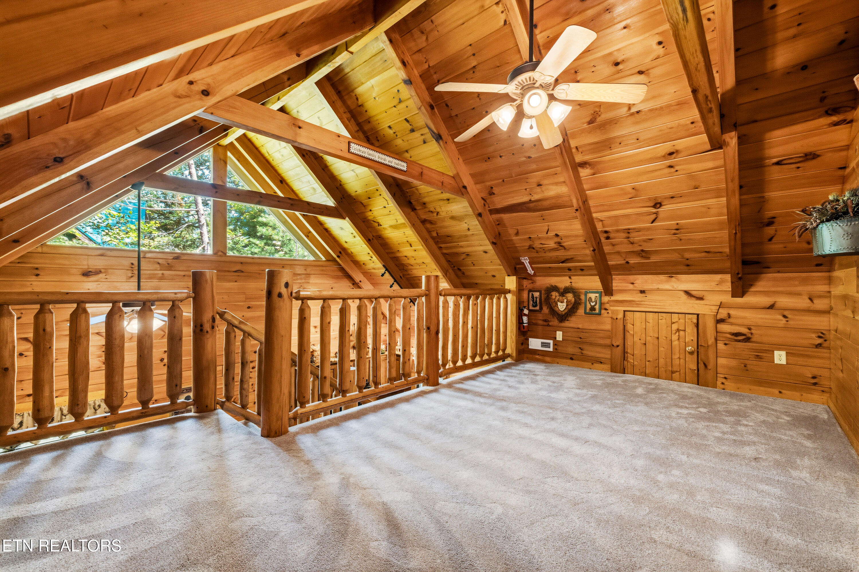 1922 Beach Front Drive Sevierville TN 37876