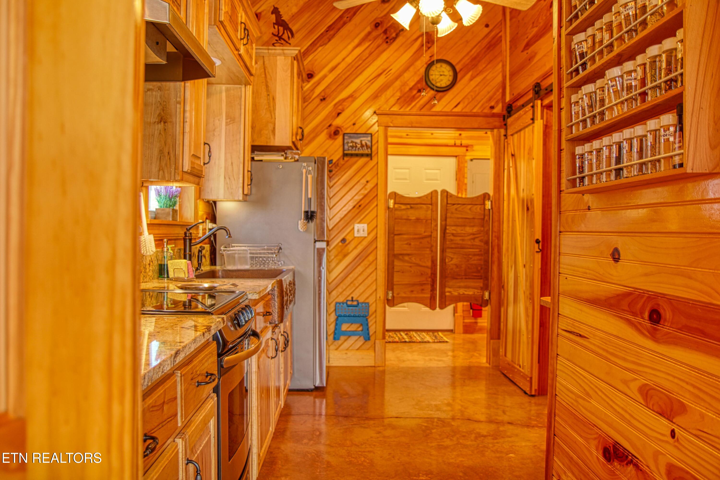 145 Horse Haven Road Allardt TN 38504