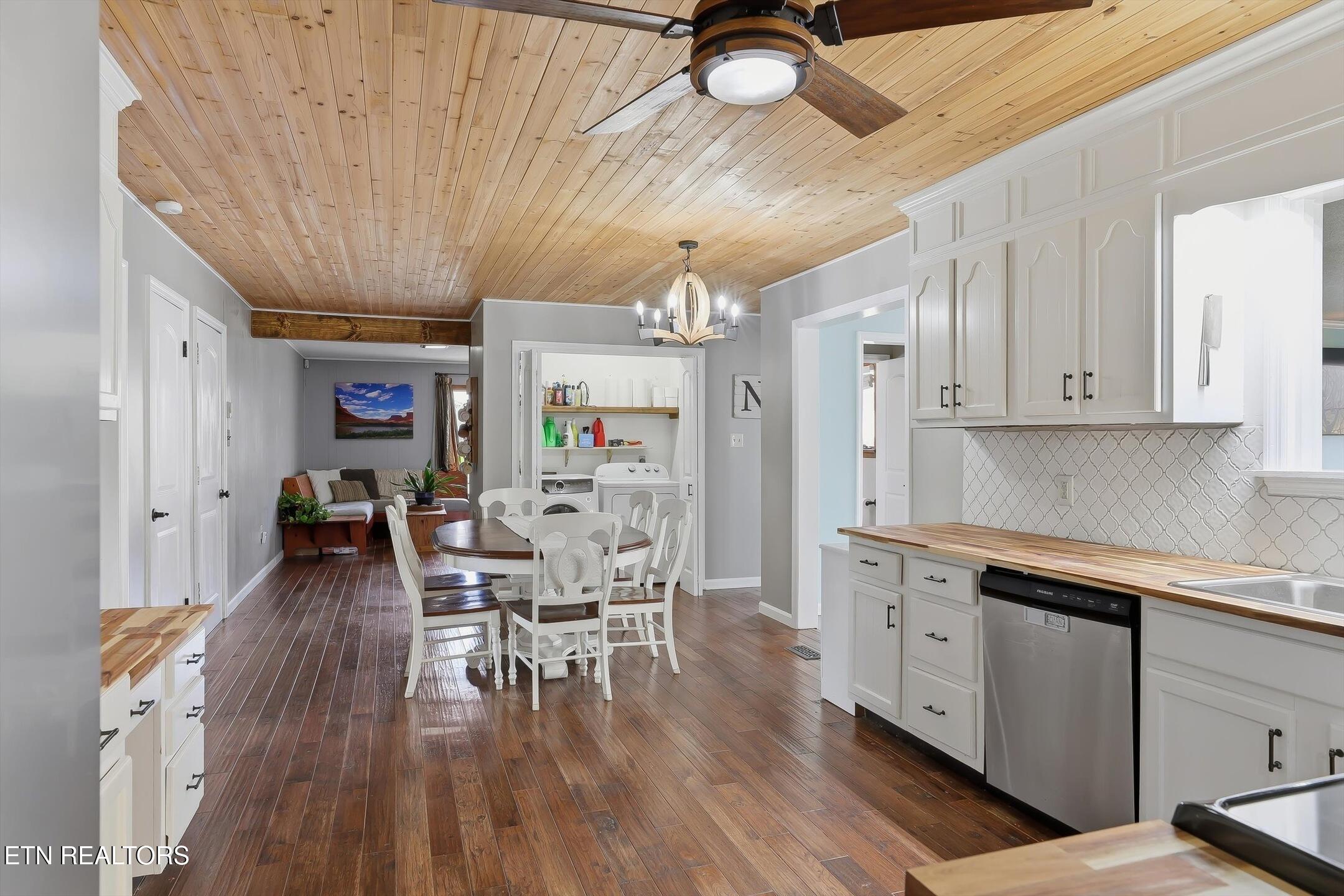 7940 Castlecomb Road Powell TN 37849