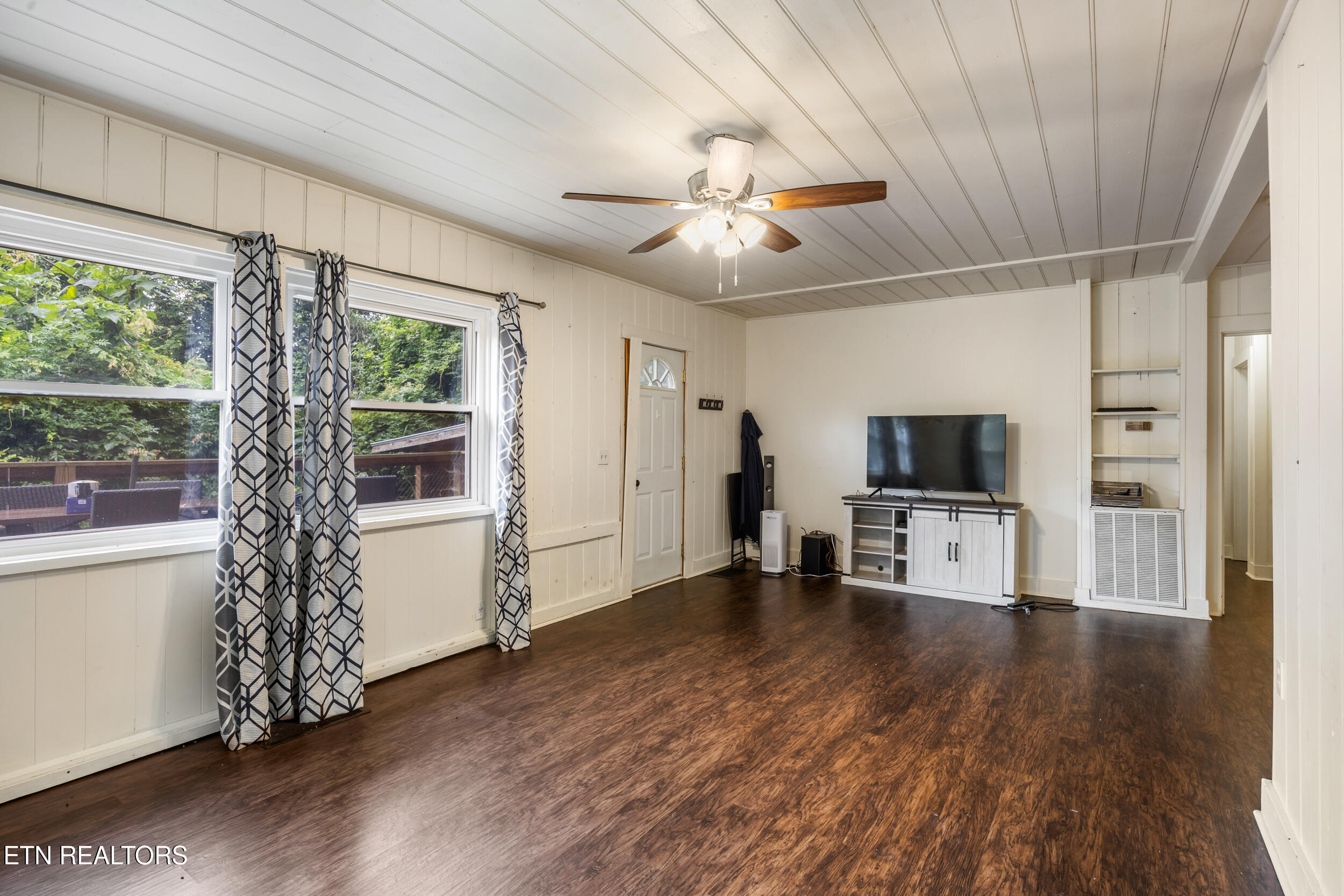 325 Elbow Lane Gatlinburg TN 37738