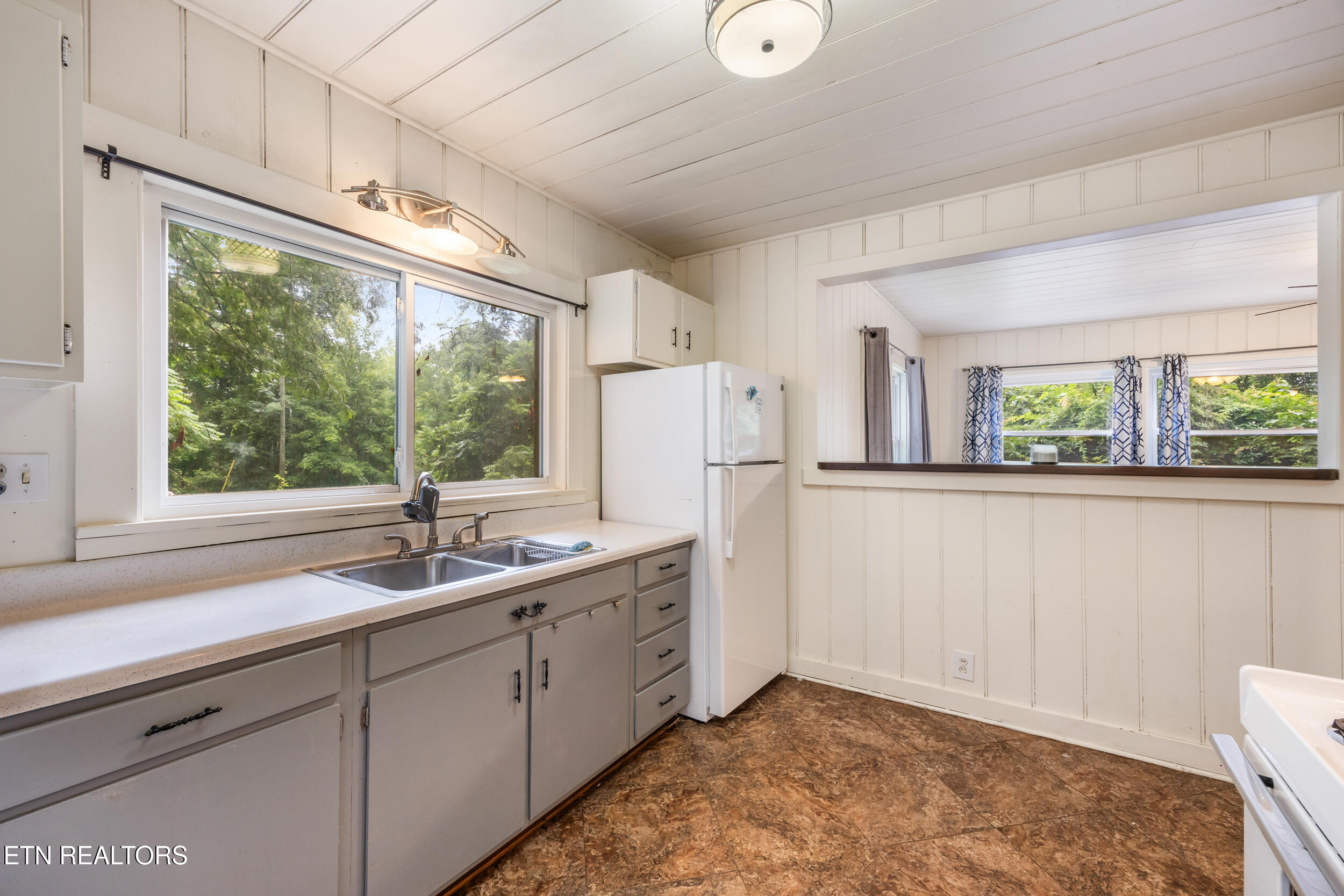 325 Elbow Lane Gatlinburg TN 37738