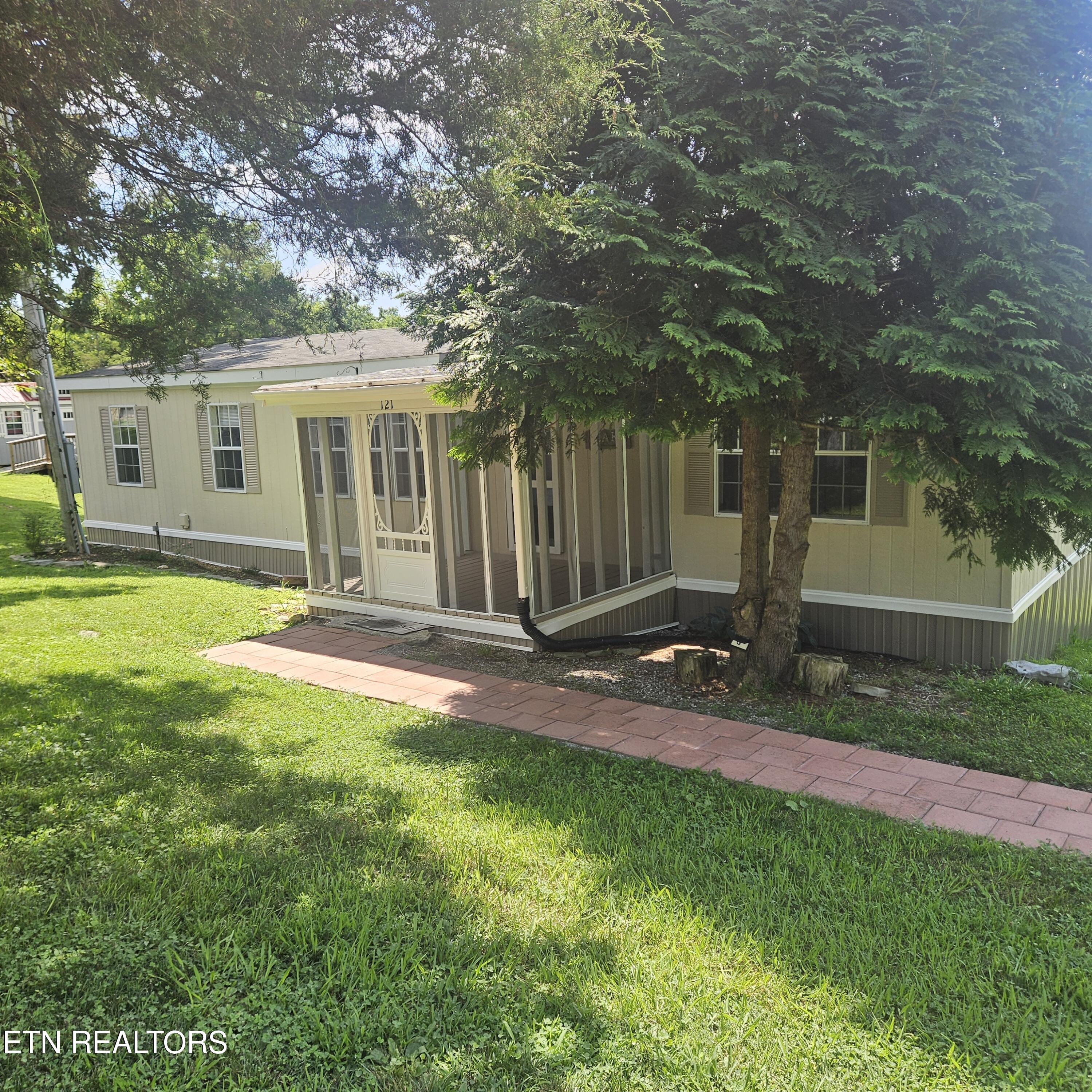121 Harness Road New Tazewell TN 37825