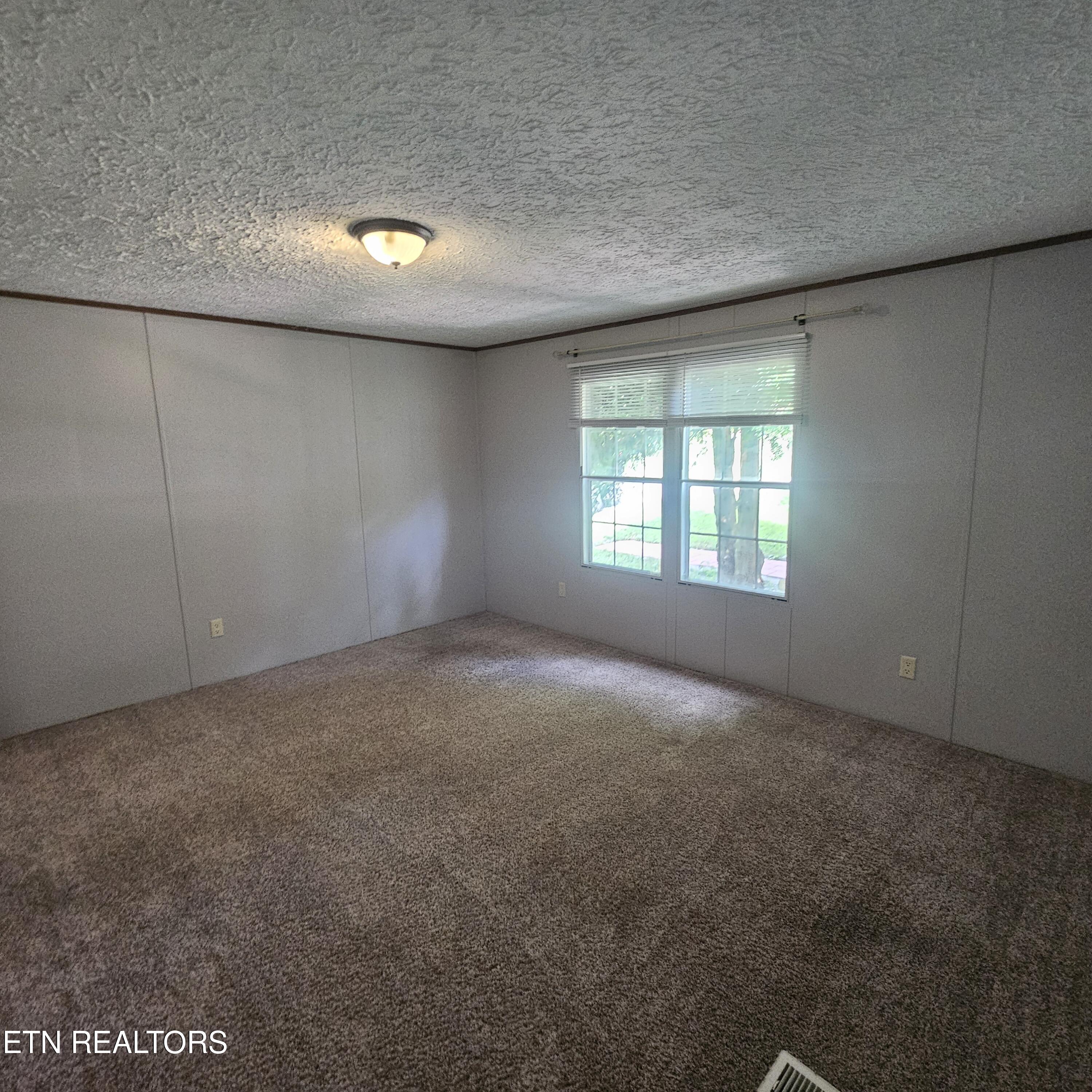 121 Harness Road New Tazewell TN 37825