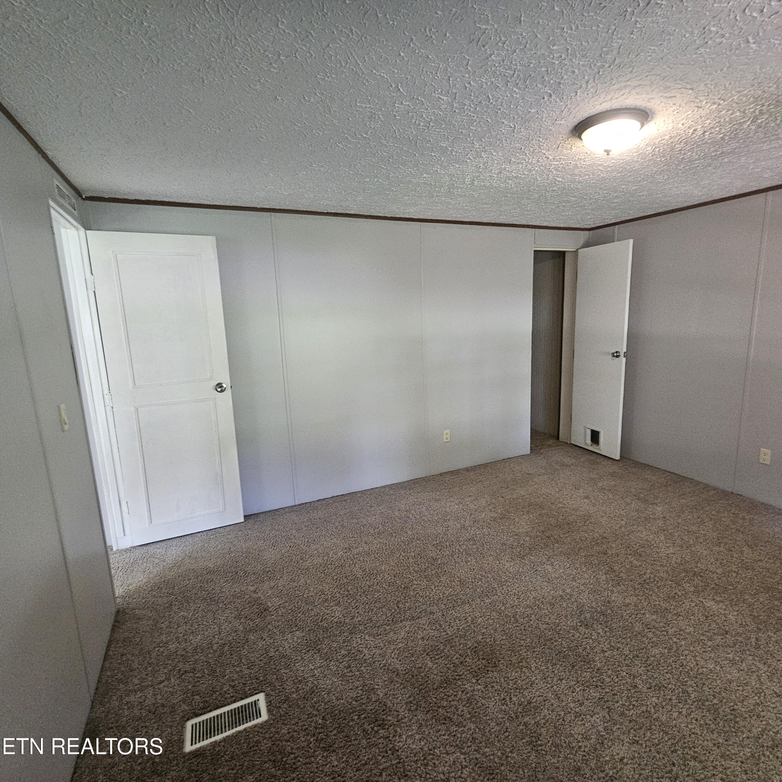 121 Harness Road New Tazewell TN 37825