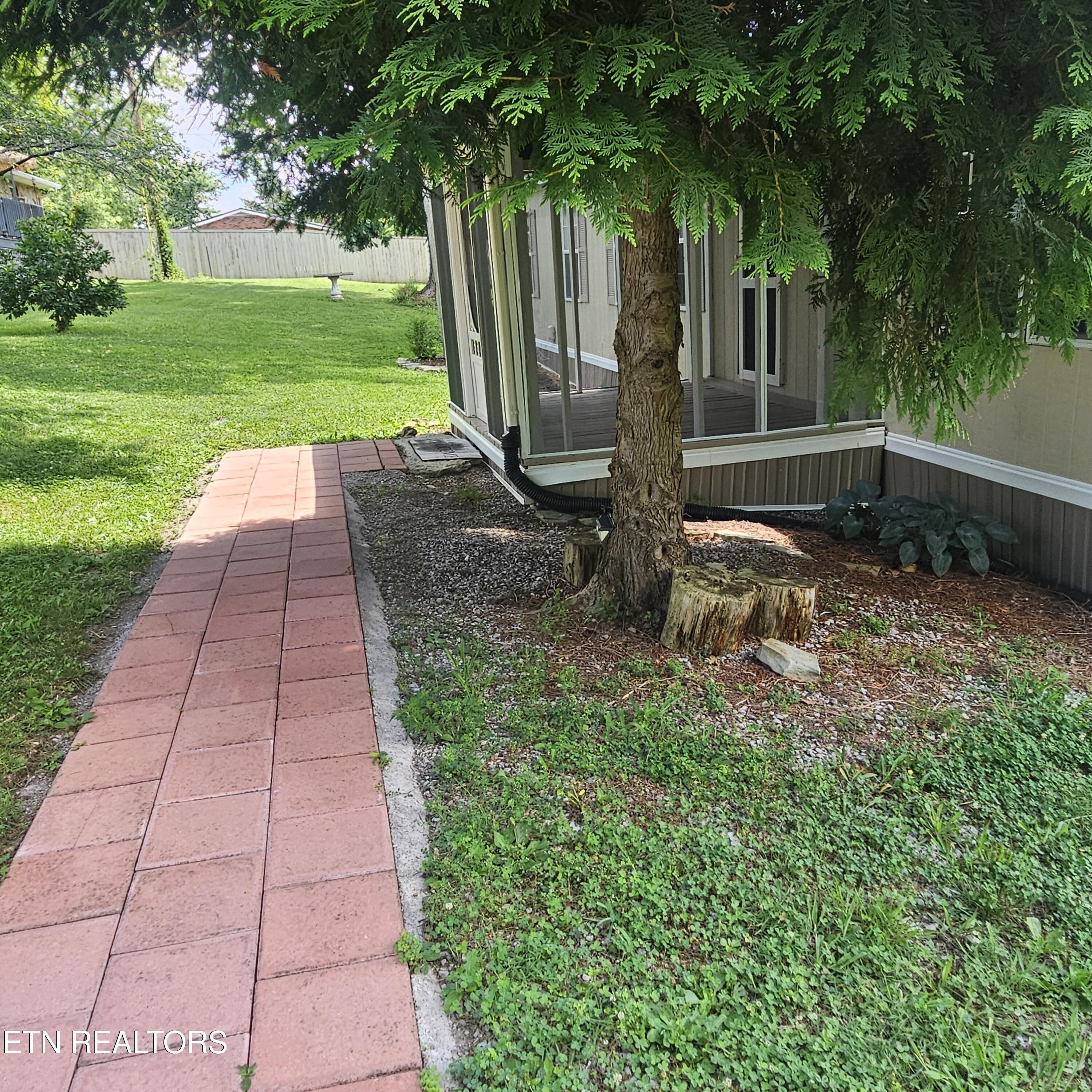 121 Harness Road New Tazewell TN 37825