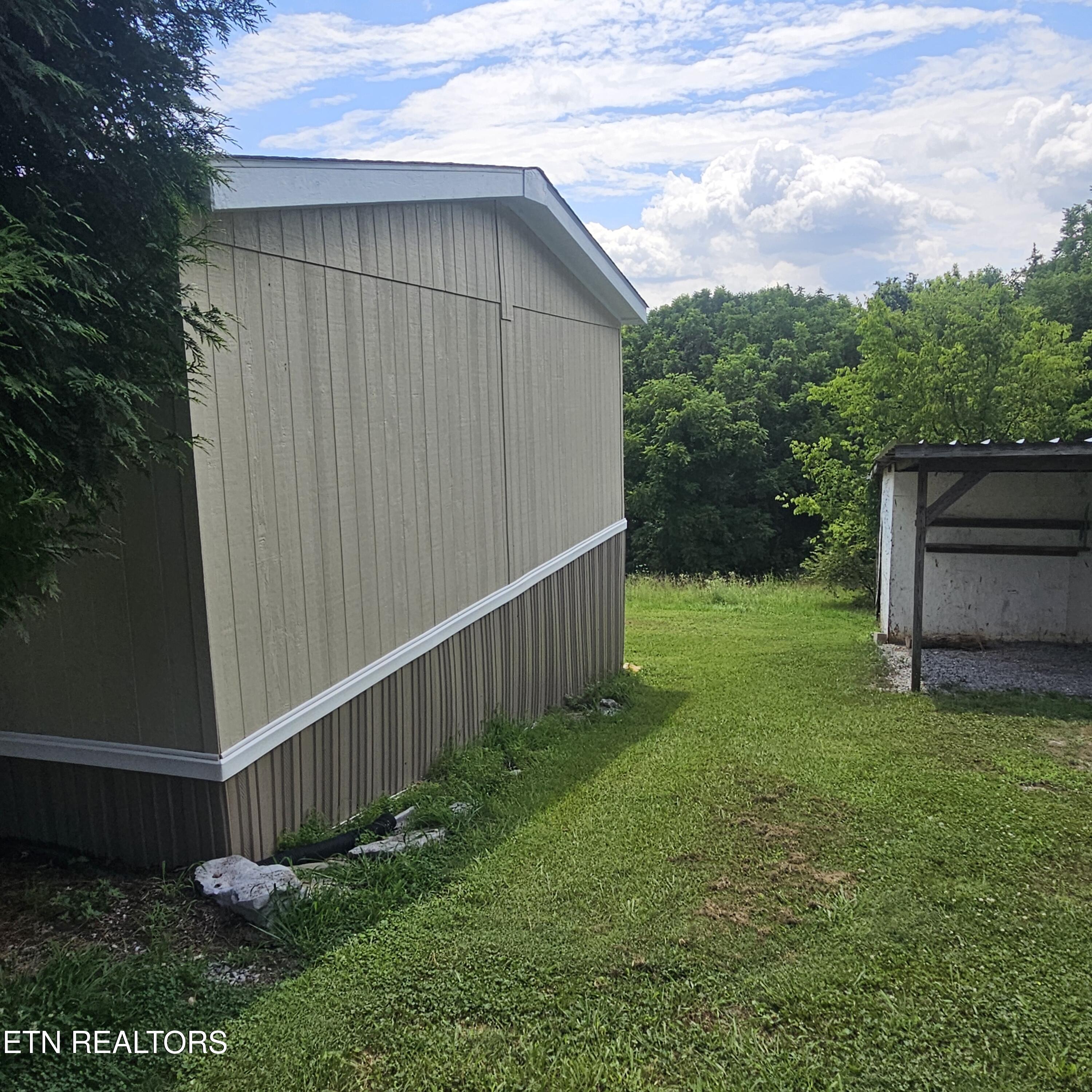 121 Harness Road New Tazewell TN 37825