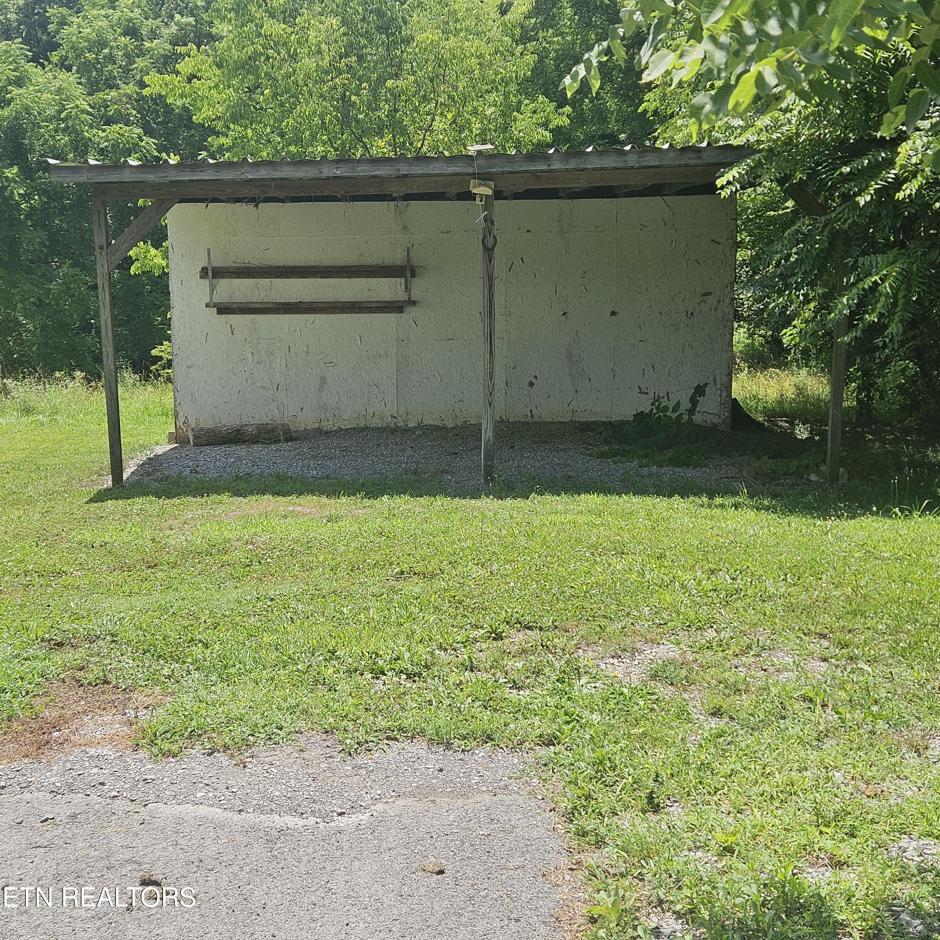 121 Harness Road New Tazewell TN 37825