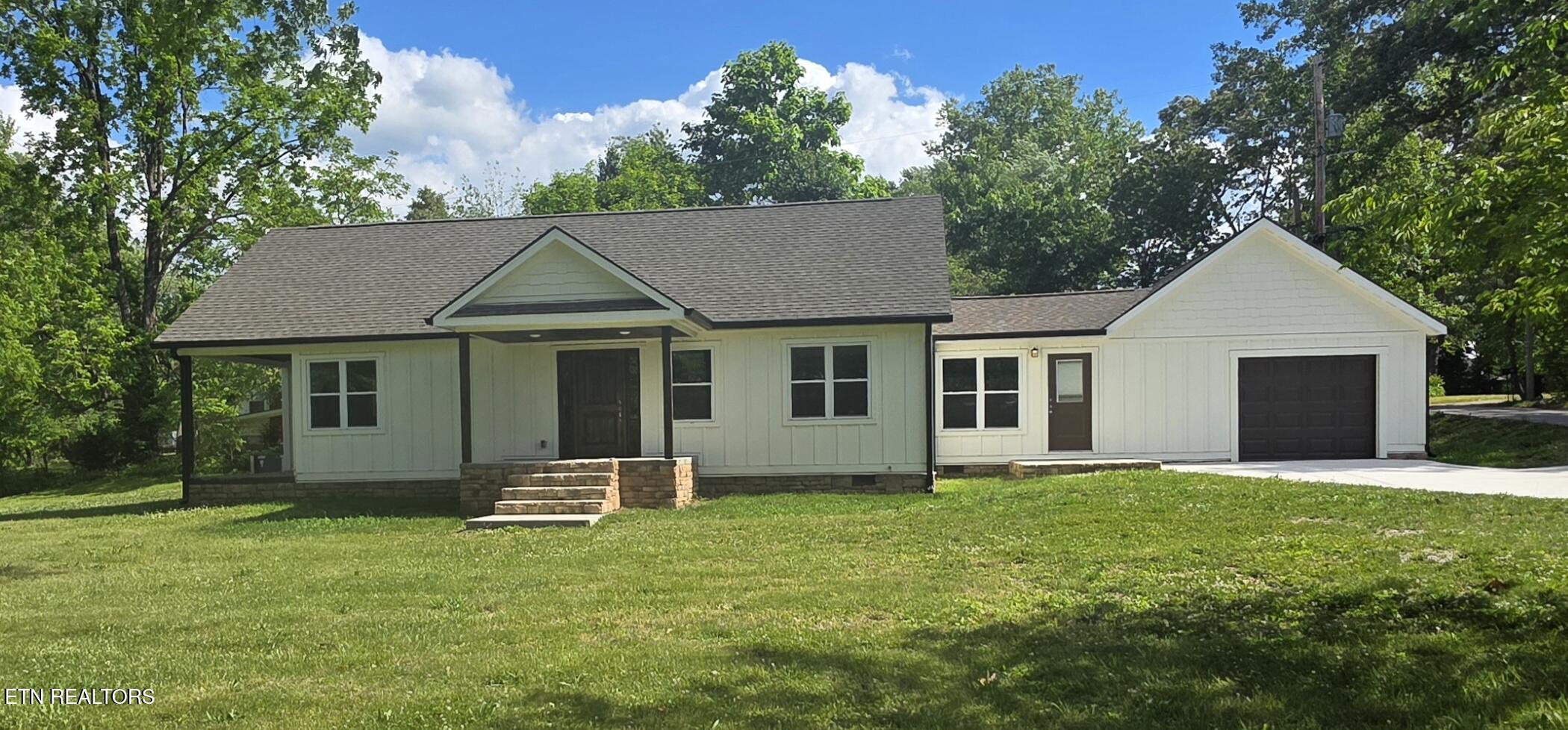 216 Lafayette Street Oneida TN 37841