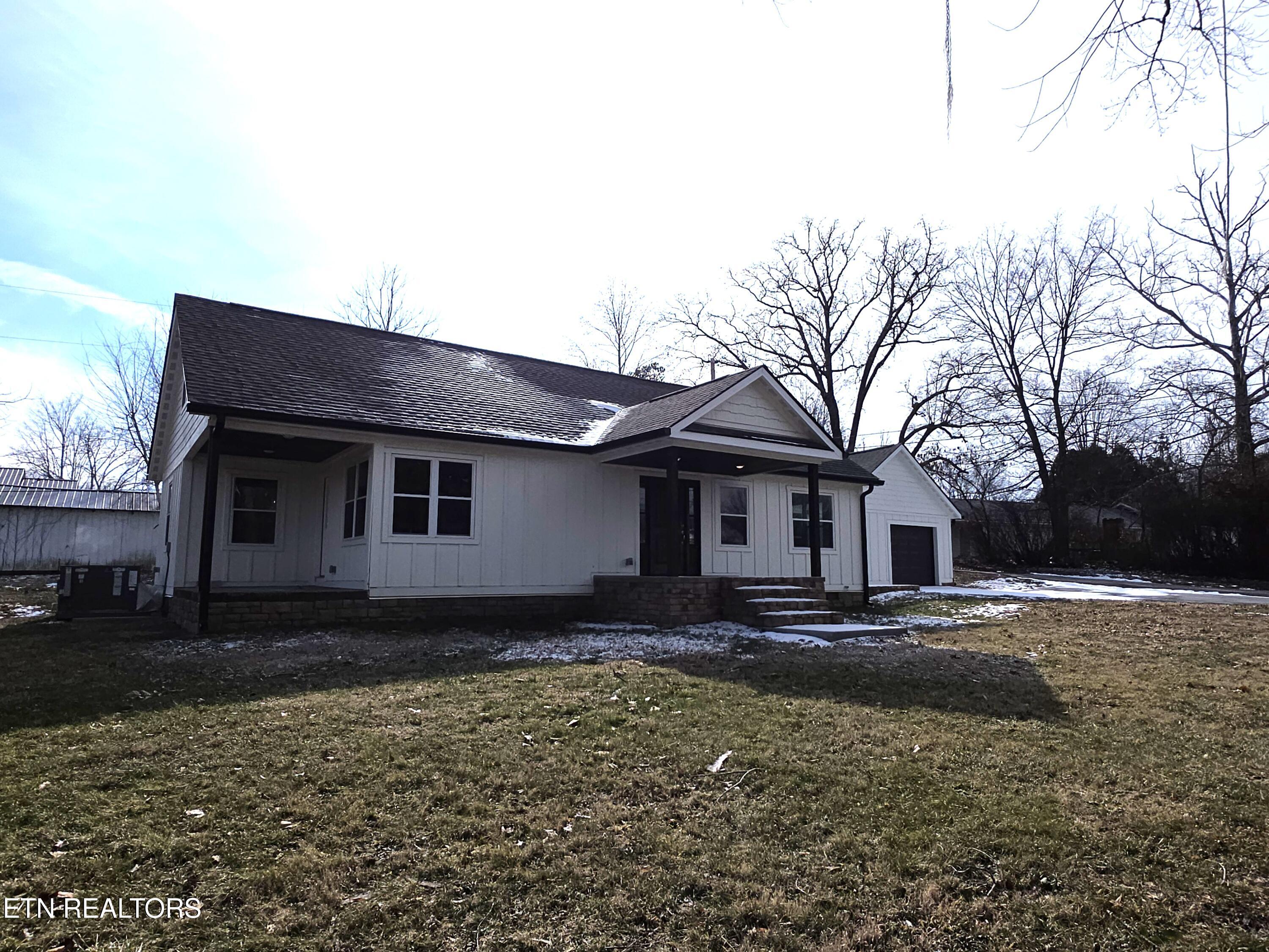 216 Lafayette Street Oneida TN 37841