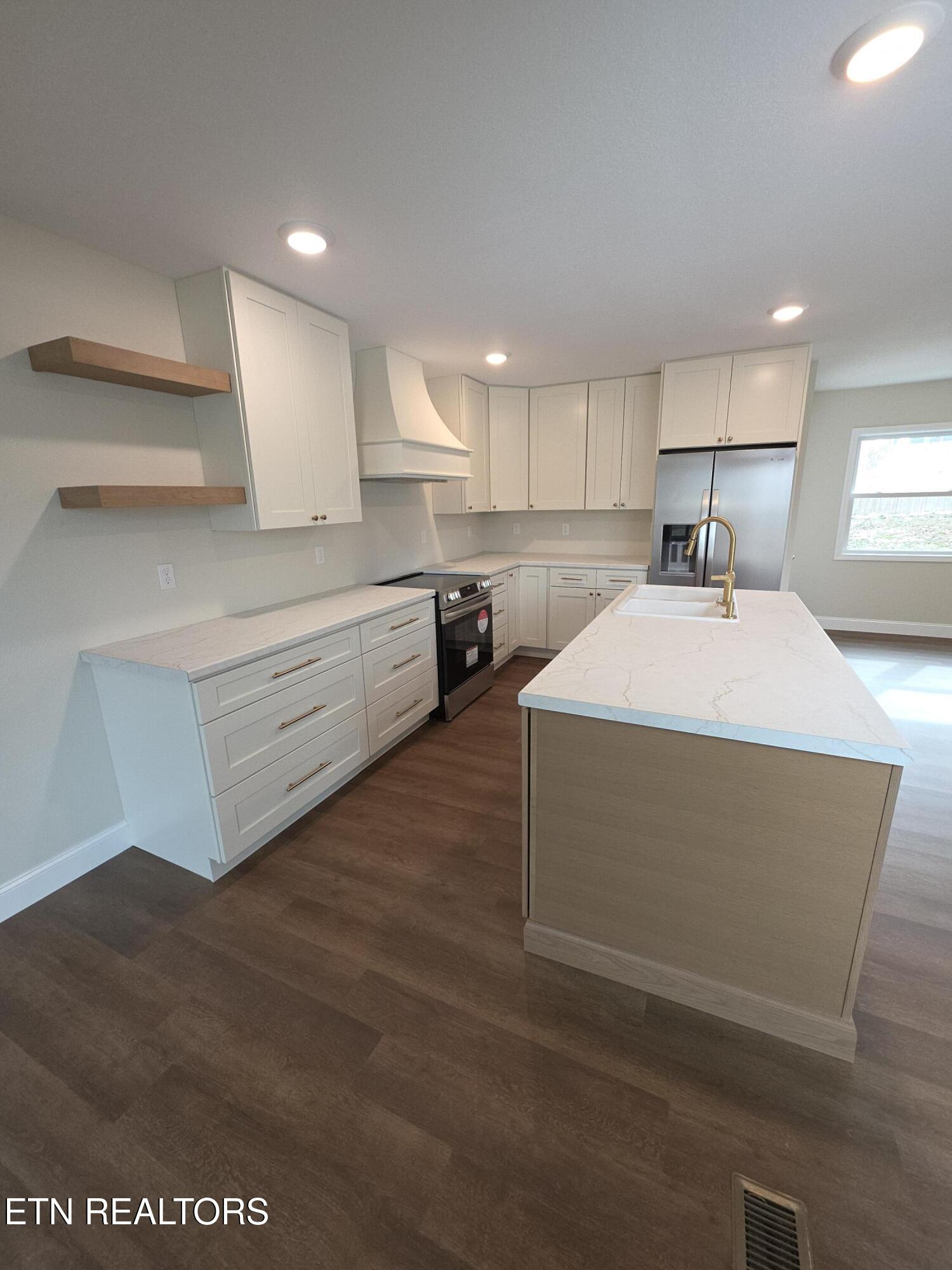 216 Lafayette Street Oneida TN 37841