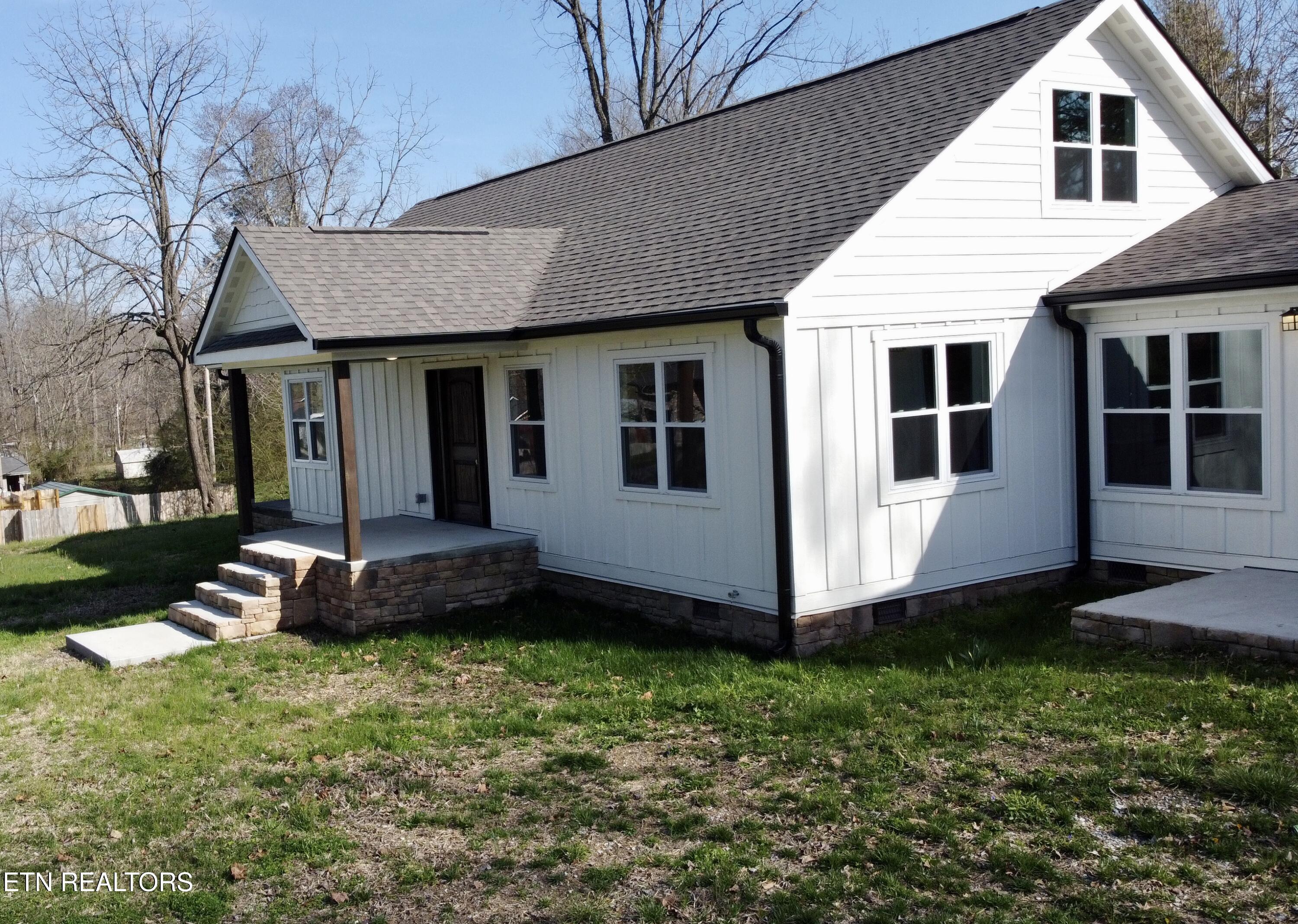 216 Lafayette Street Oneida TN 37841