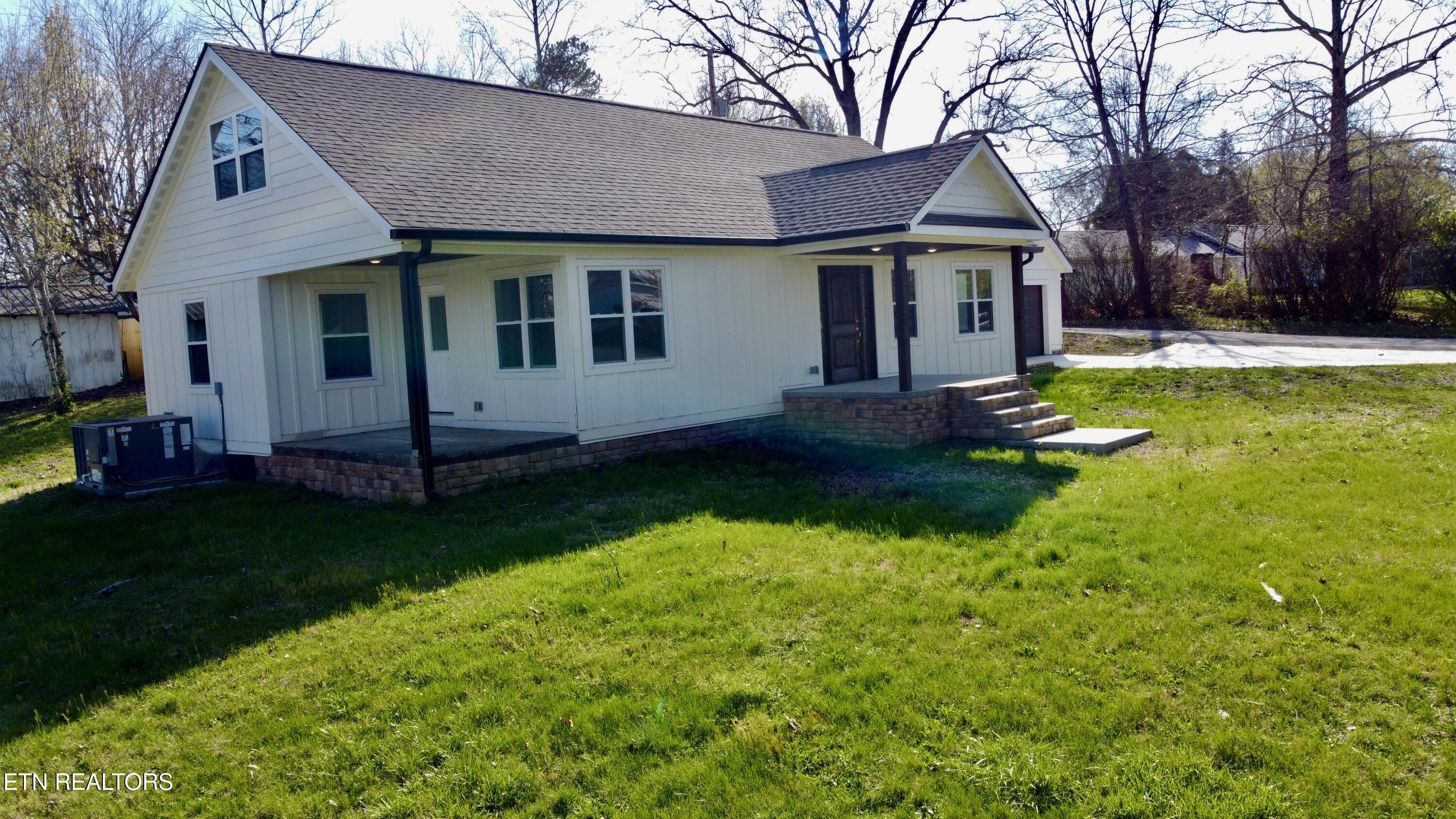 216 Lafayette Street Oneida TN 37841