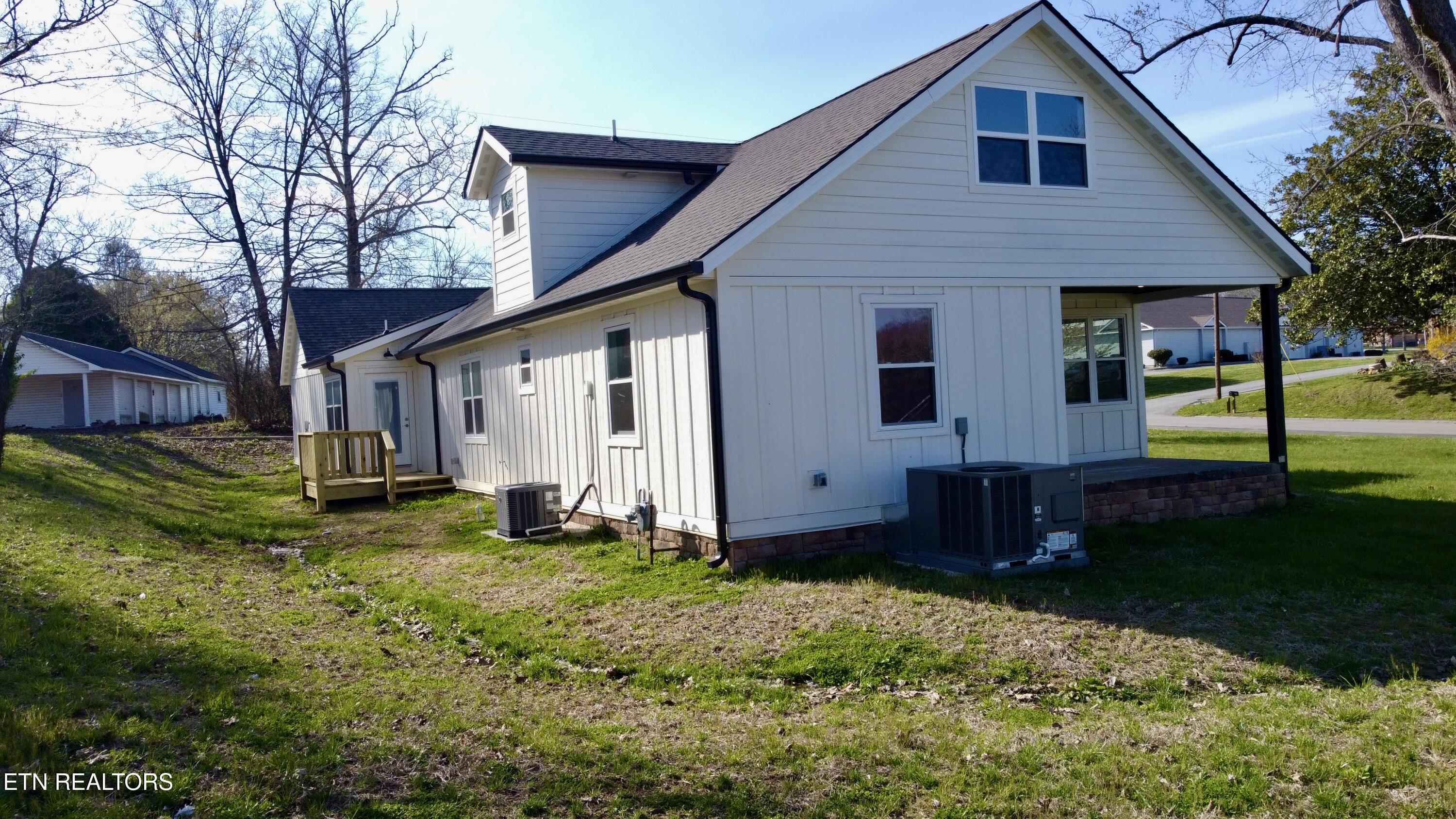 216 Lafayette Street Oneida TN 37841
