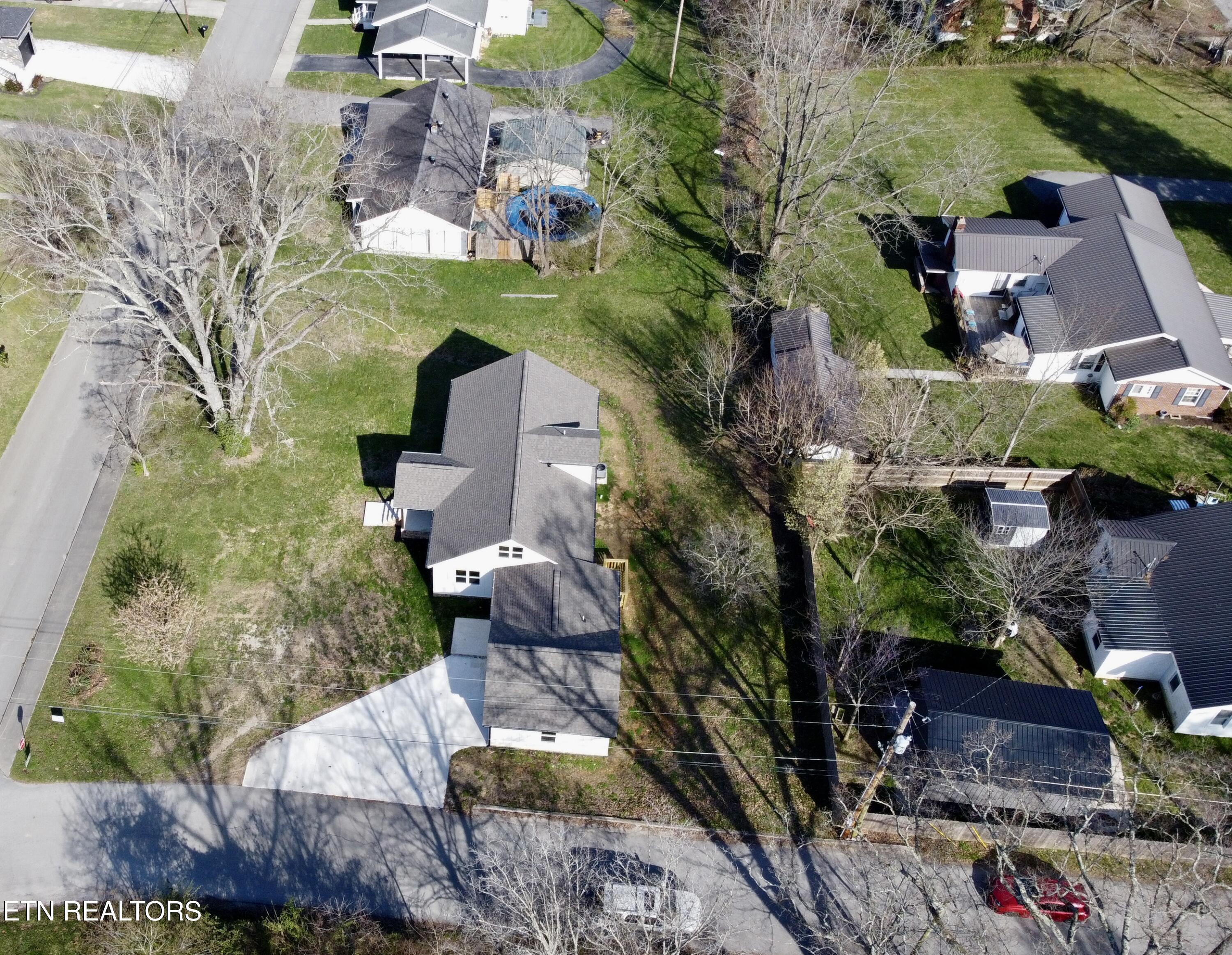216 Lafayette Street Oneida TN 37841