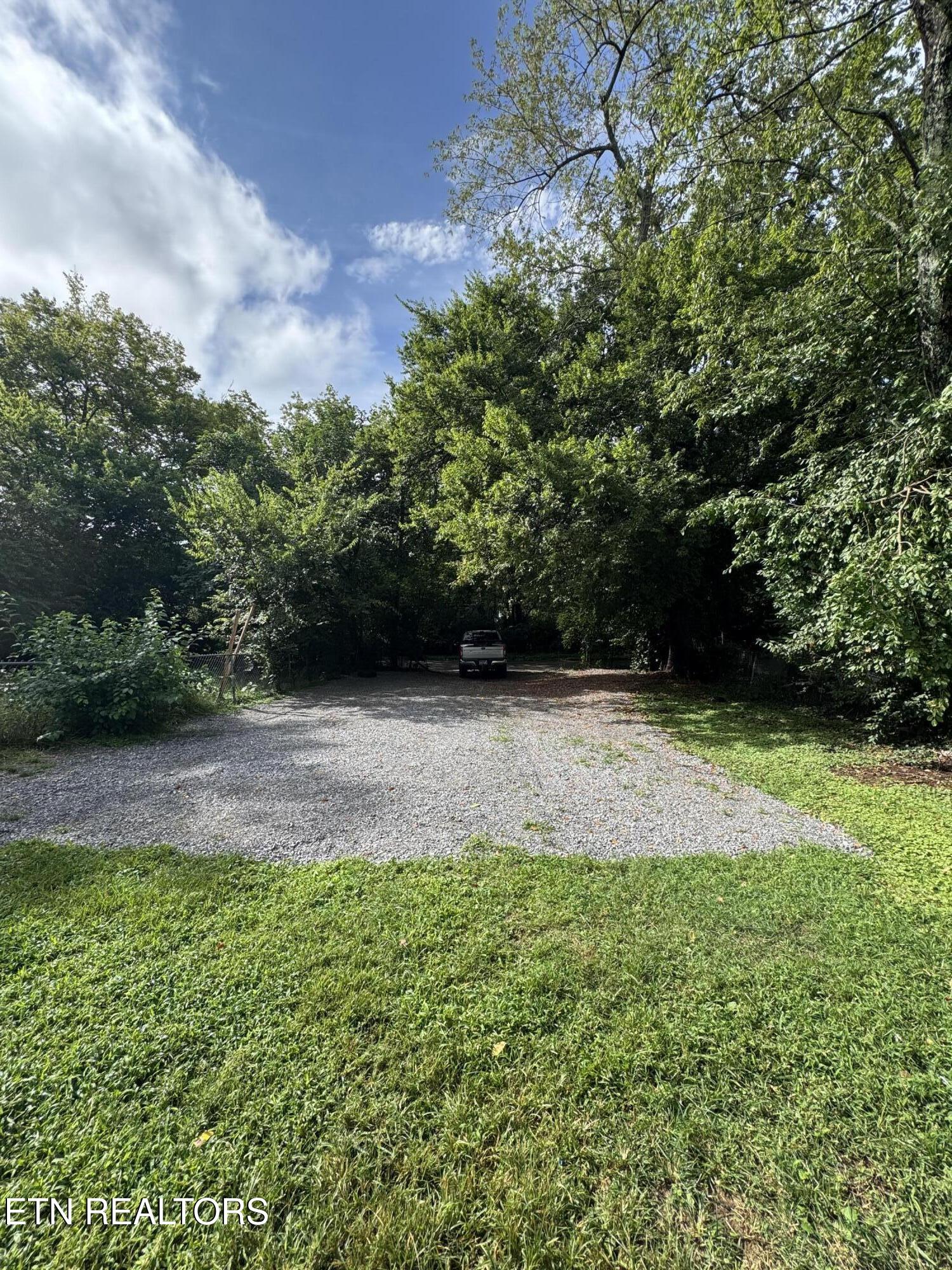 1422 Beaumont Avenue Knoxville TN 37921