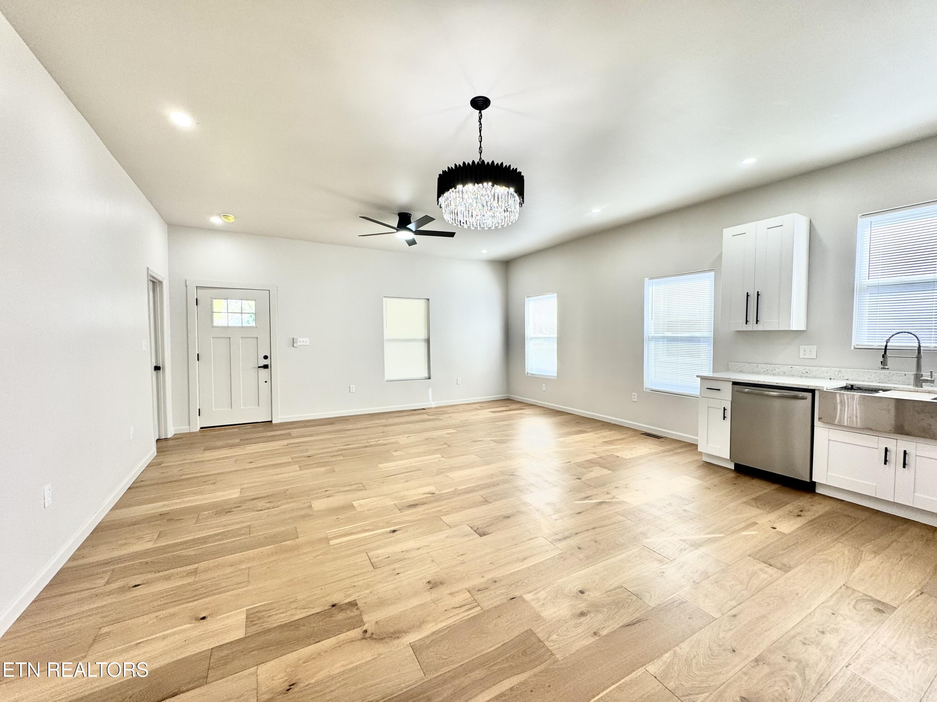 1422 Beaumont Avenue Knoxville TN 37921