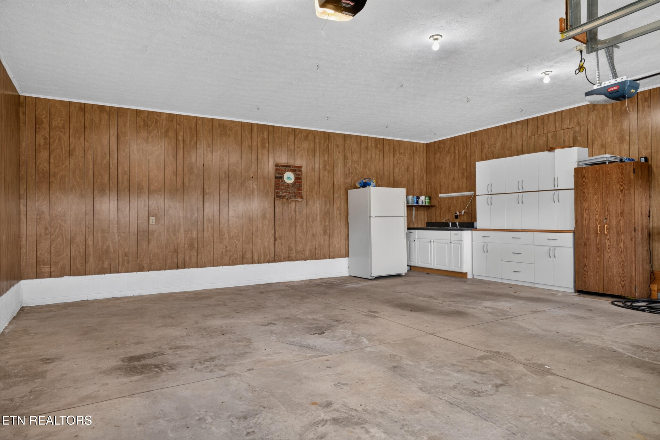 225 West Gate Drive Baxter TN 38544