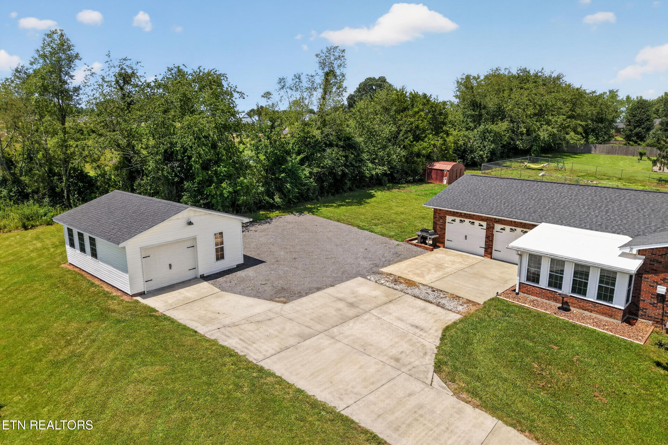 225 West Gate Drive Baxter TN 38544