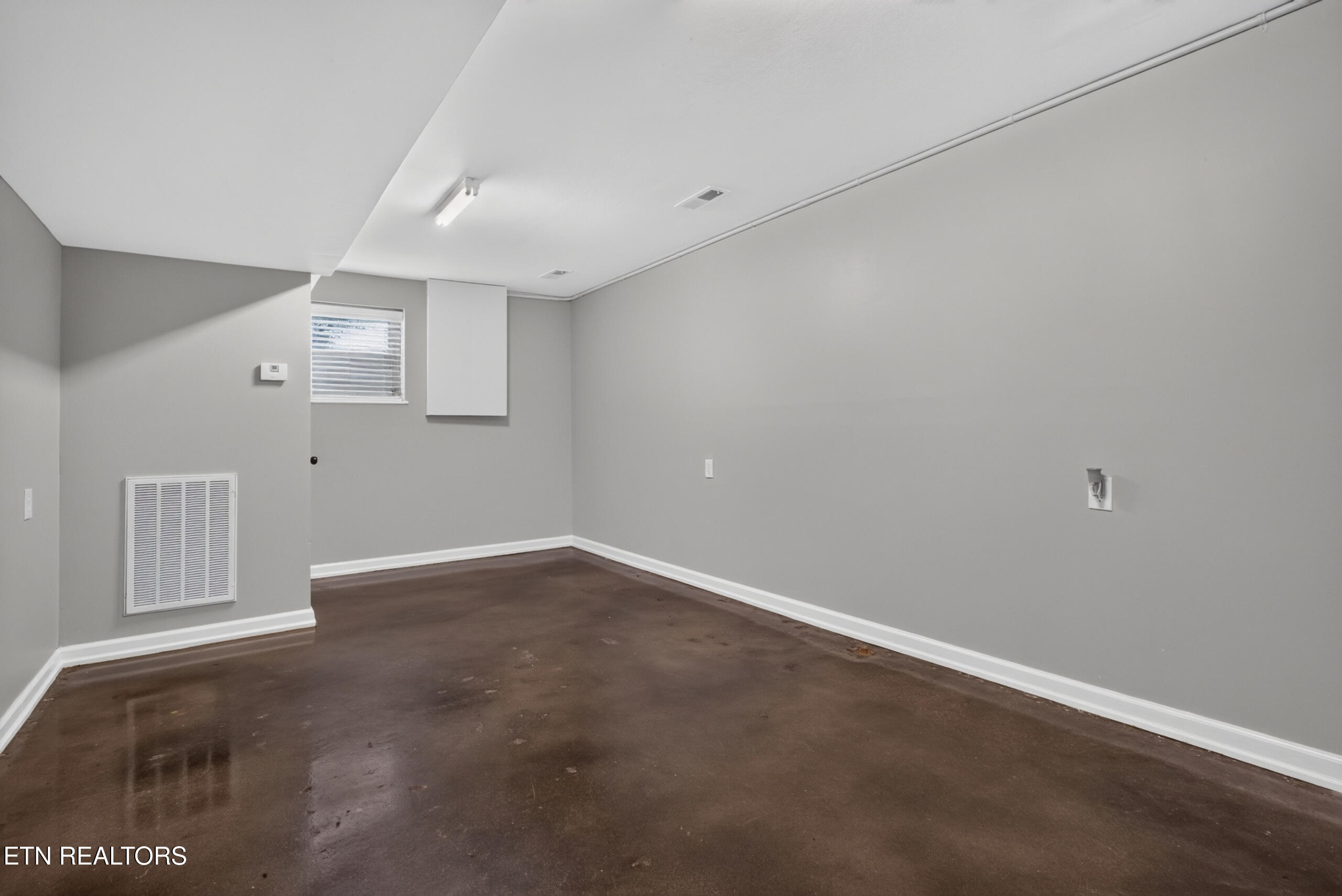 225 West Gate Drive Baxter TN 38544