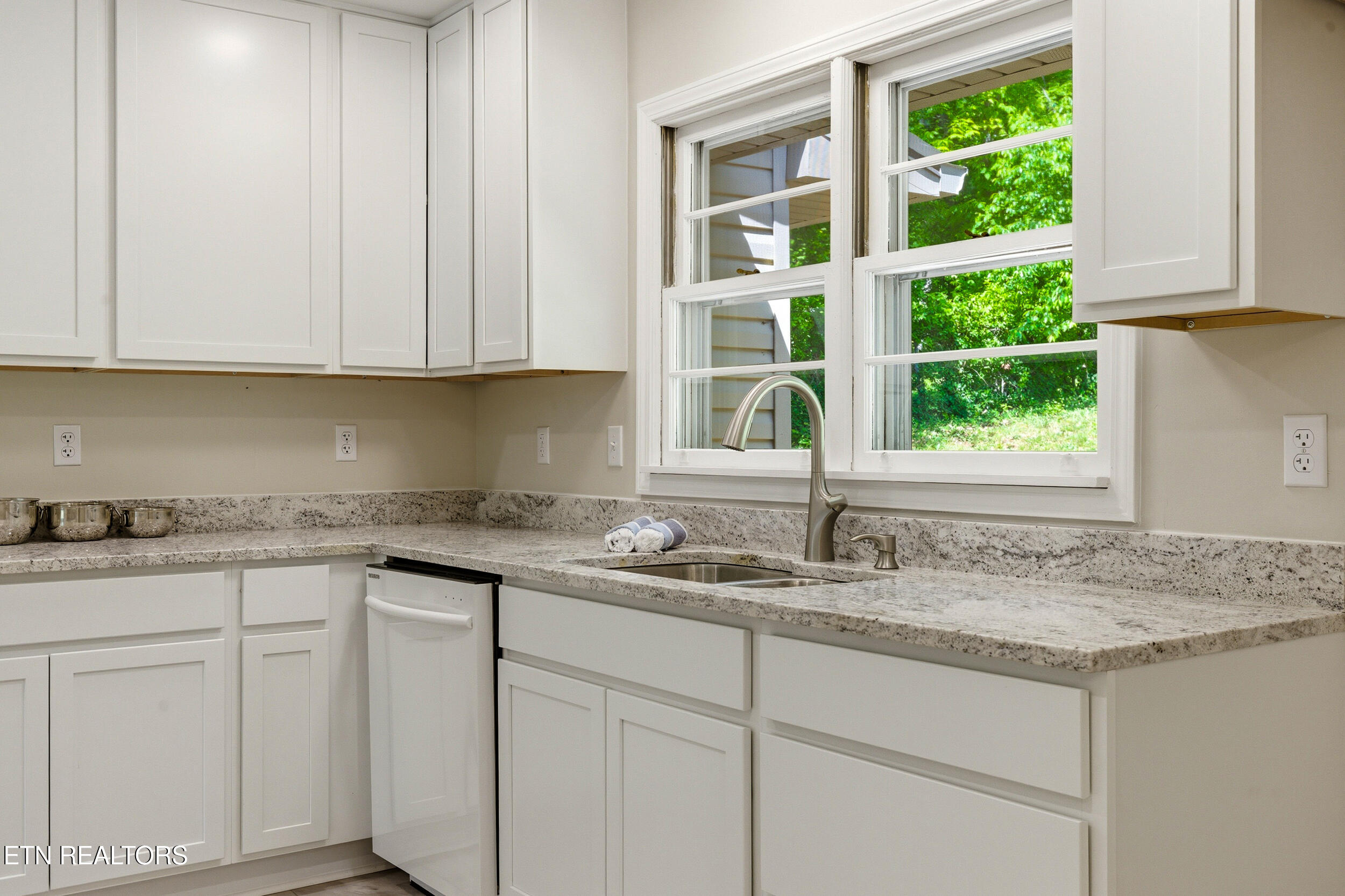 315 Hermitage Drive Knoxville TN 37920