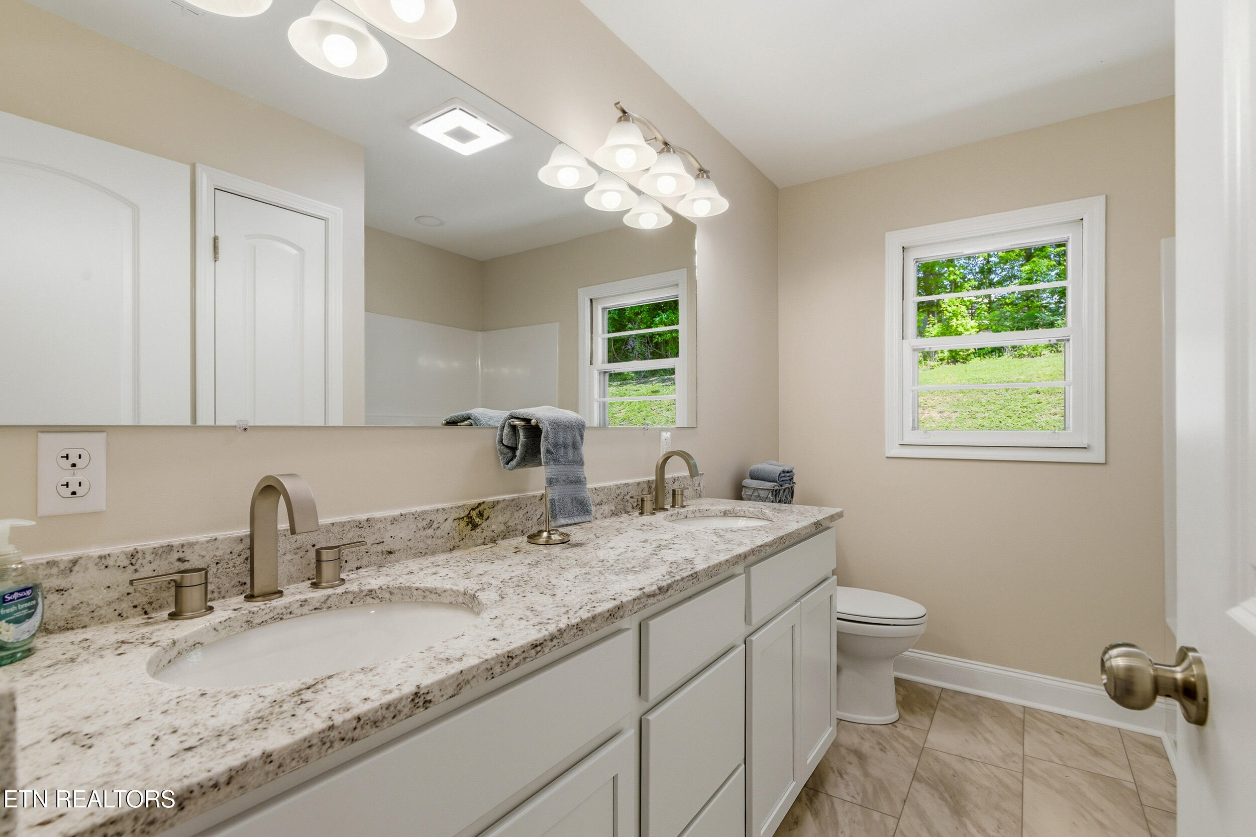 315 Hermitage Drive Knoxville TN 37920