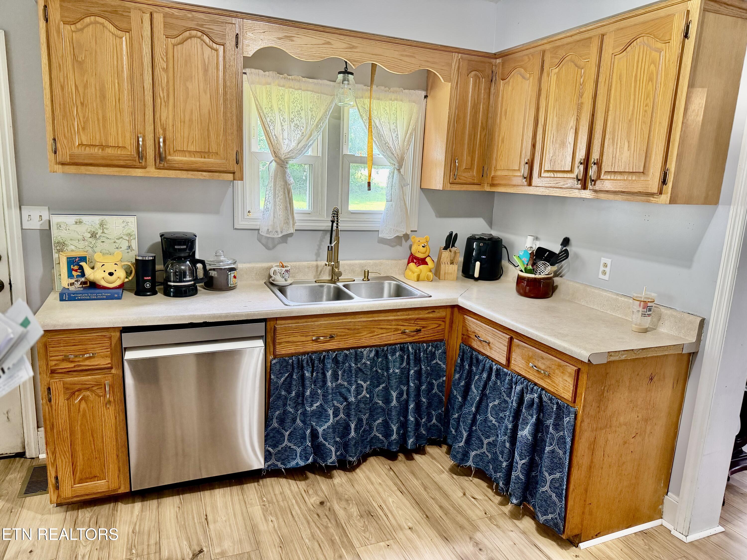 404 Church Street New Tazewell TN 37825