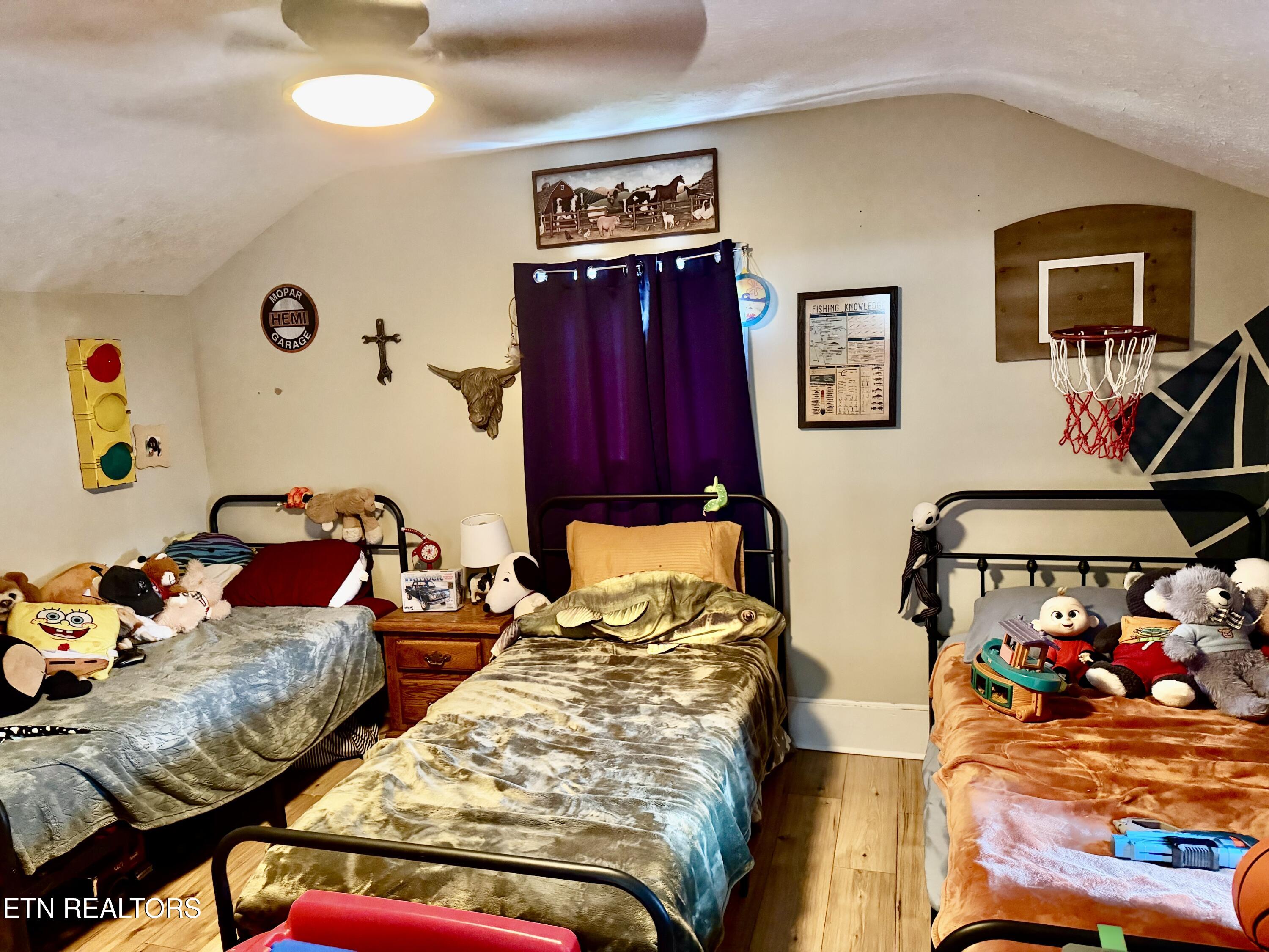 404 Church Street New Tazewell TN 37825