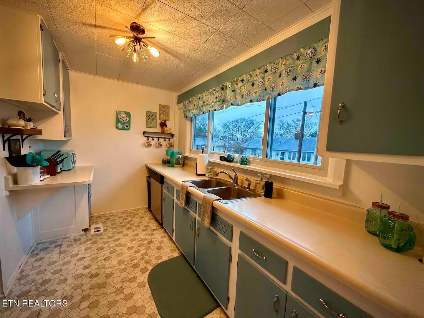 104 W Malta Road Oak Ridge TN 37830