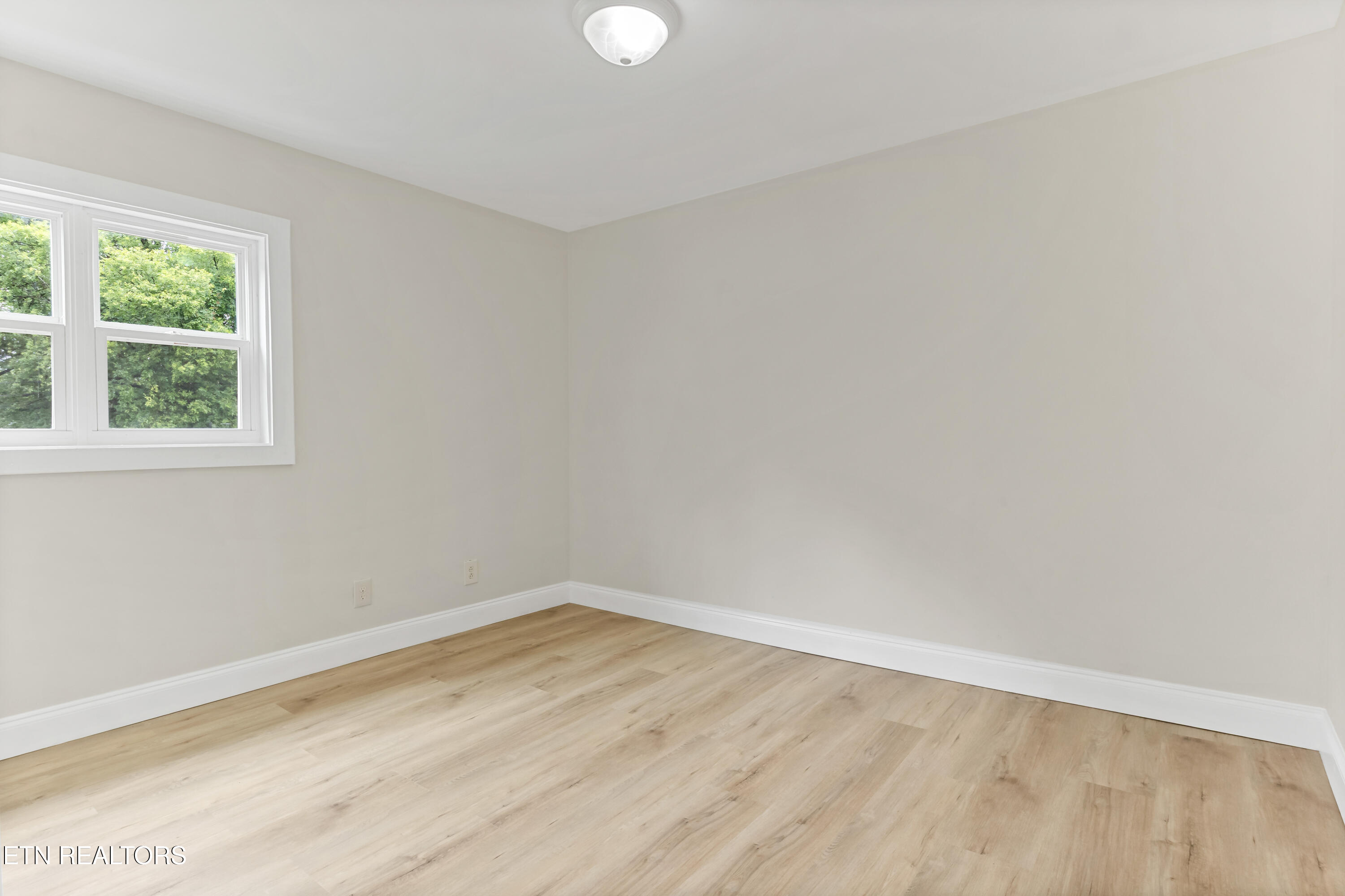 1904 Jourolman Avenue Knoxville TN 37921