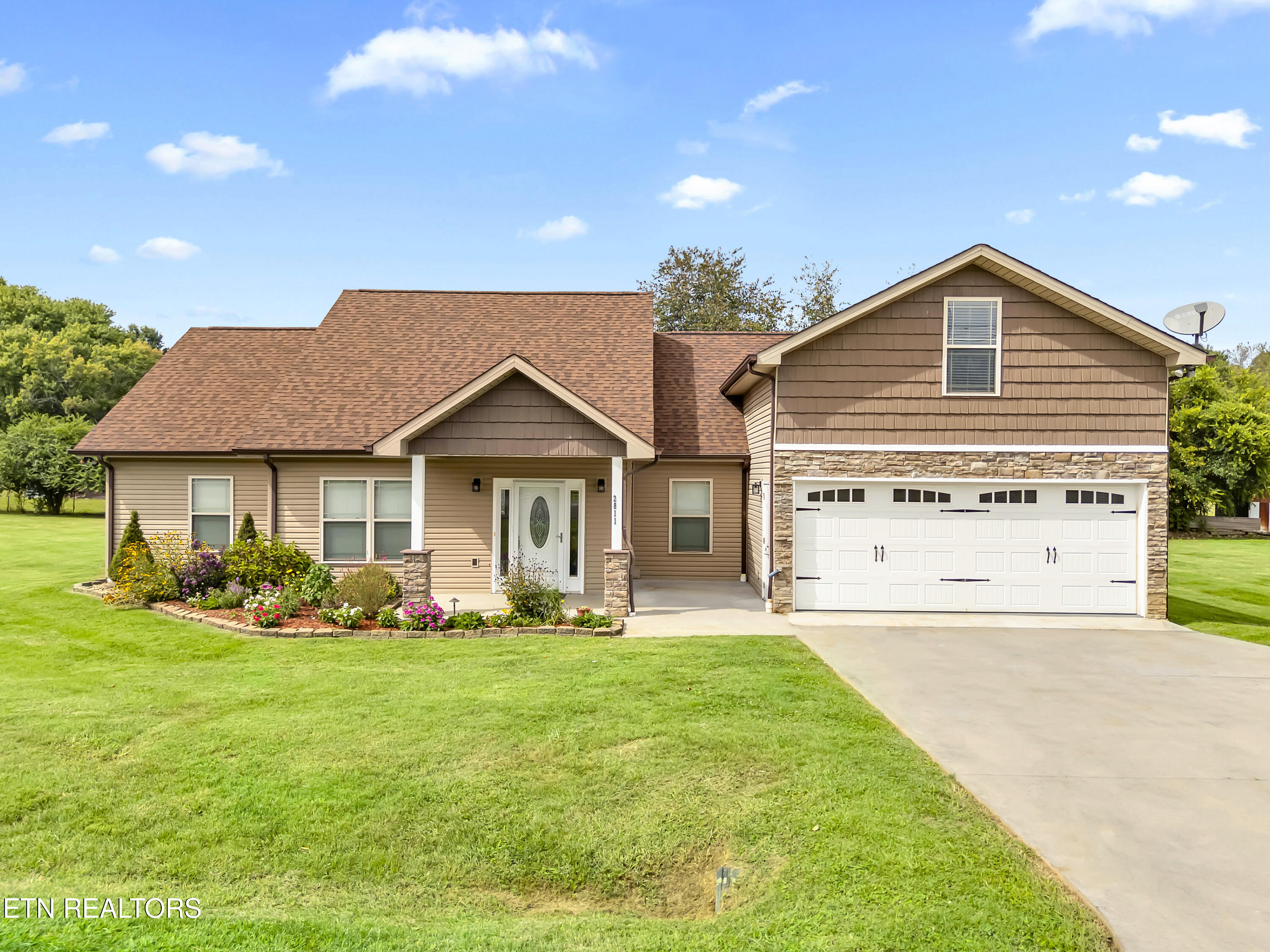2811 Dalton Drive Sevierville TN 37876