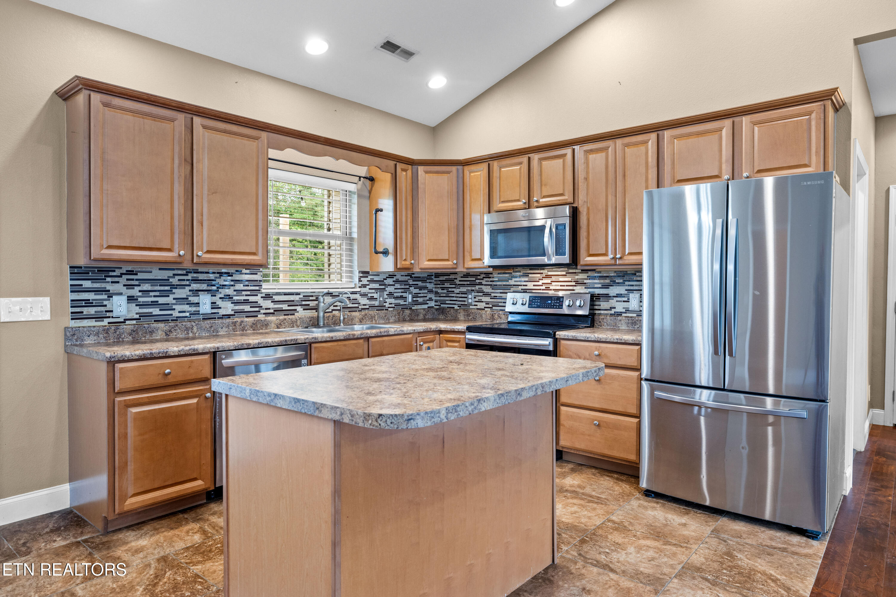 2811 Dalton Drive Sevierville TN 37876