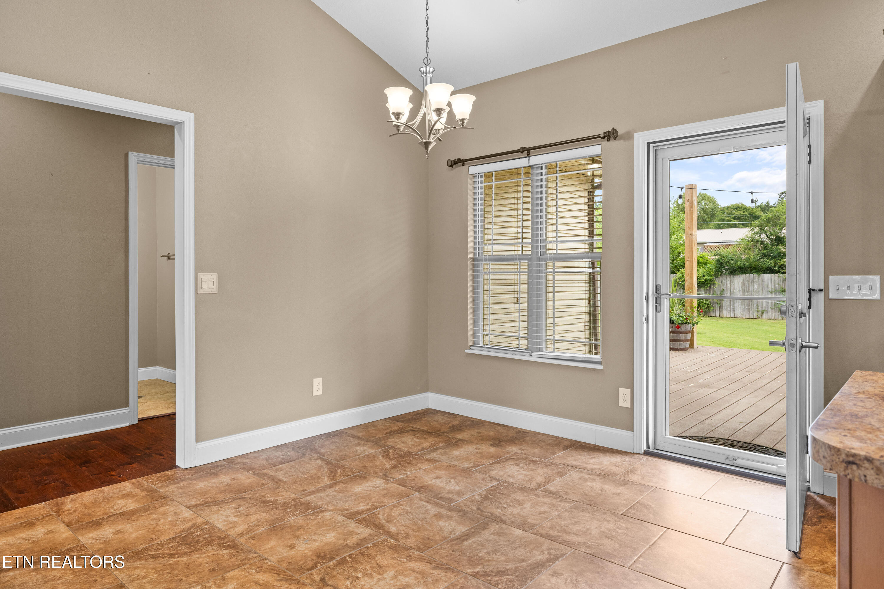 2811 Dalton Drive Sevierville TN 37876